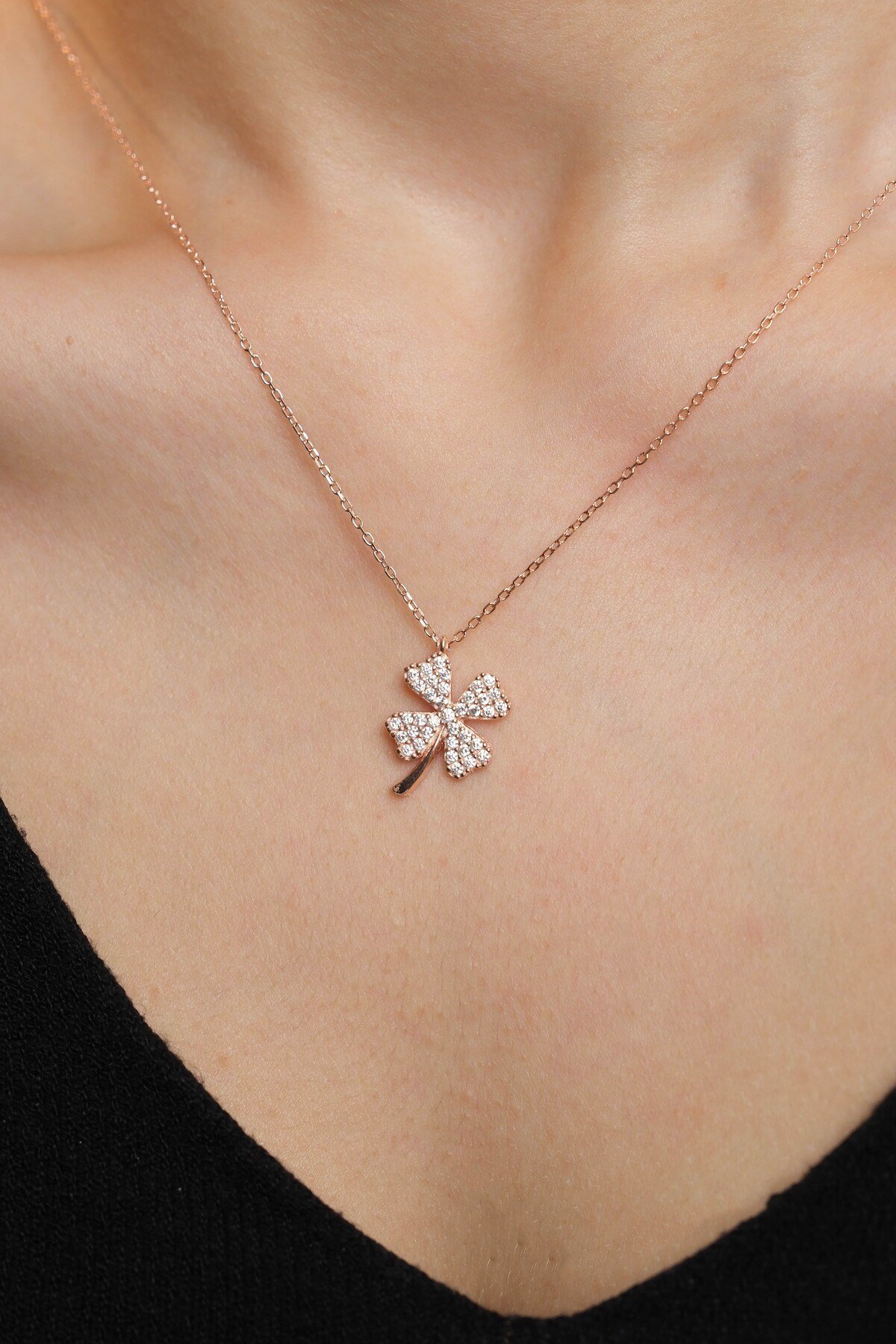 925 Ayar Gümüş Rose Renk Kaplama Yonca Modeli Kadın Gümüş Kolye (40+5CM) (Rose)