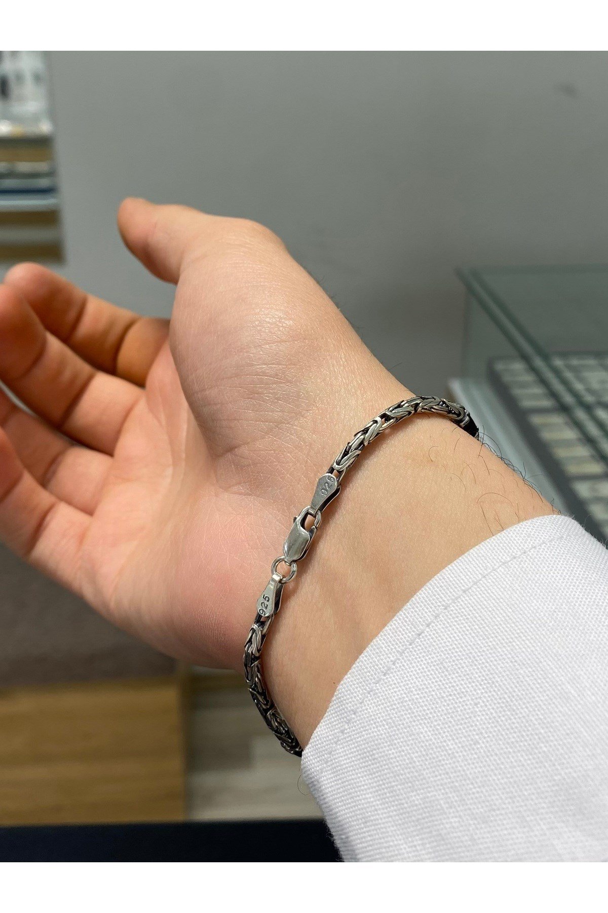925 Ayar Gümüş Siyah Taşlı Yuvarlak Kral Modeli Erkek Gümüş Bileklik (3.2 MM) (Taş 4.5MM)