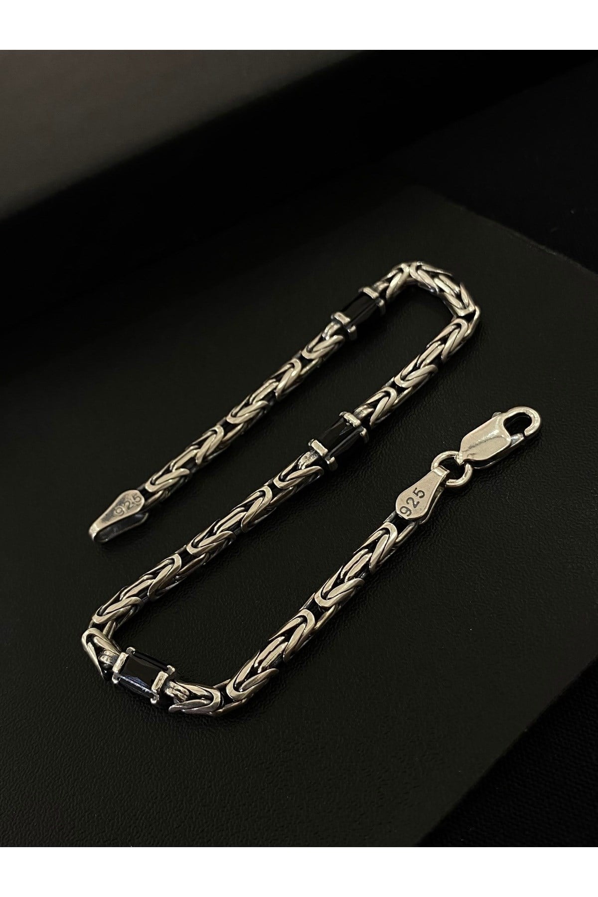 925 Ayar Gümüş Siyah Taşlı Yuvarlak Kral Modeli Erkek Gümüş Bileklik (3.2 MM) (Taş 4.5MM)