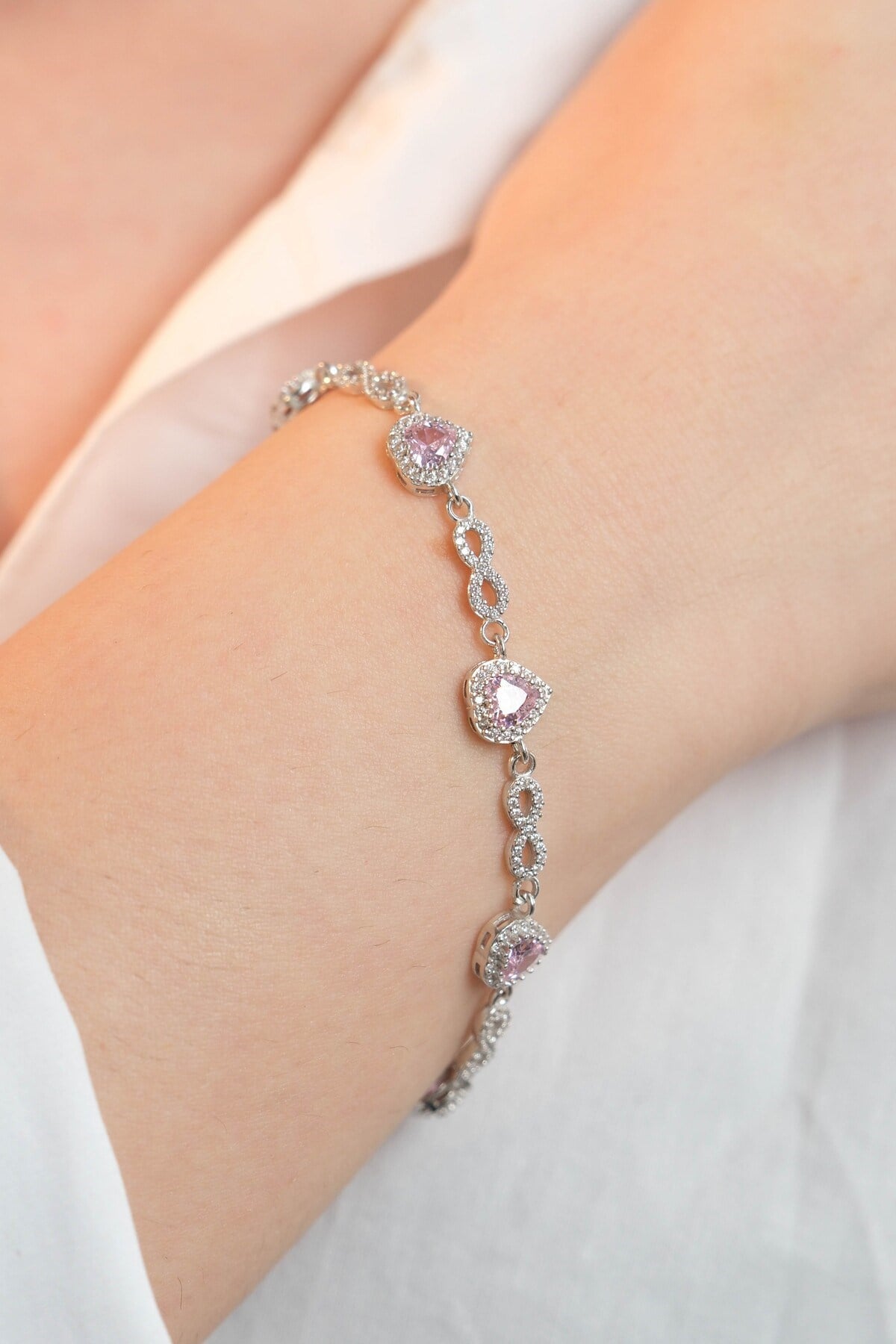 925 Ayar Gümüş Tamtur Sonsuzluk ve Pembe Kalp Kadın Gümüş Bileklik (17+3CM)