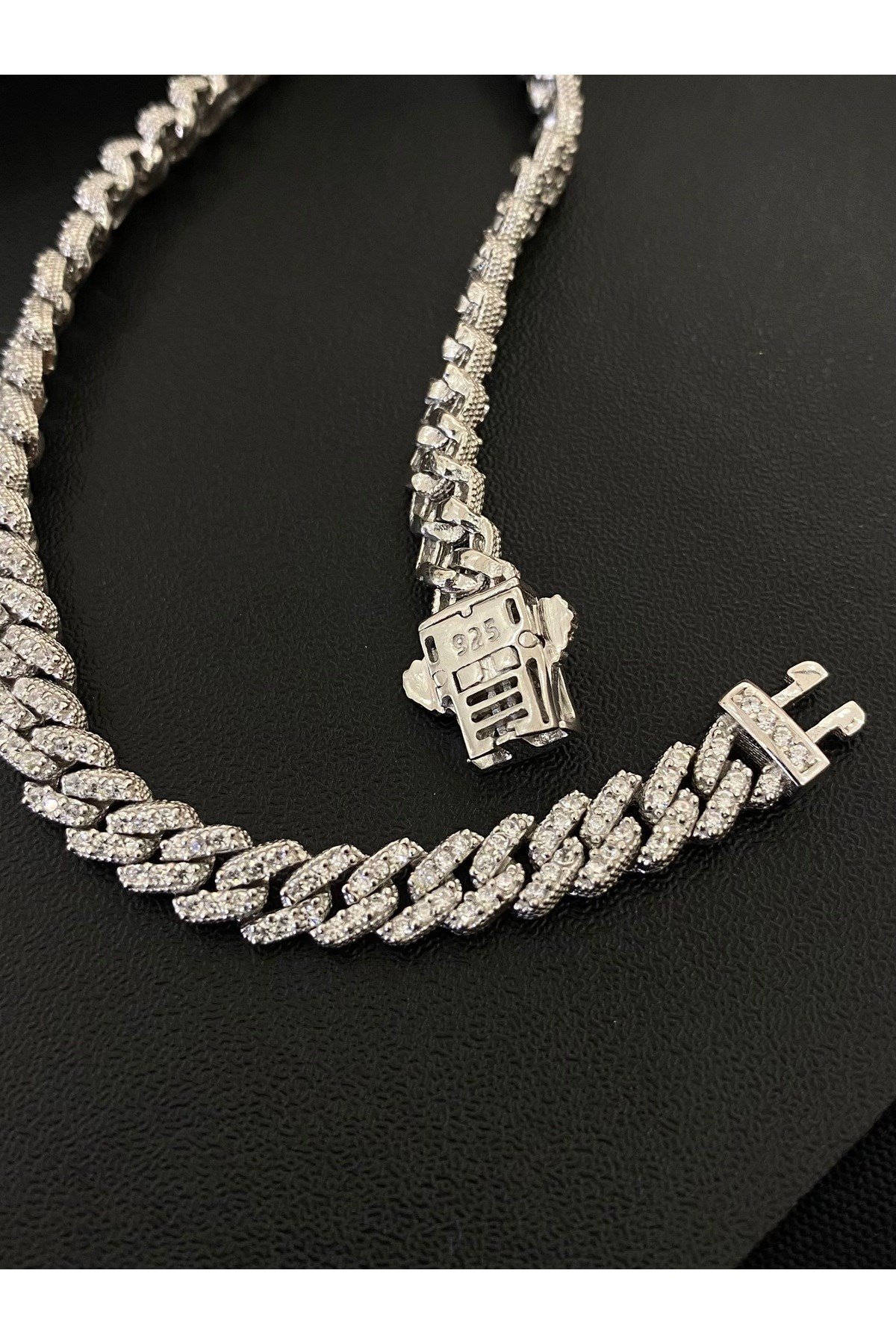 925 Ayar Gümüş Taşlı Gurmet Kadın Bileklik (6MM)