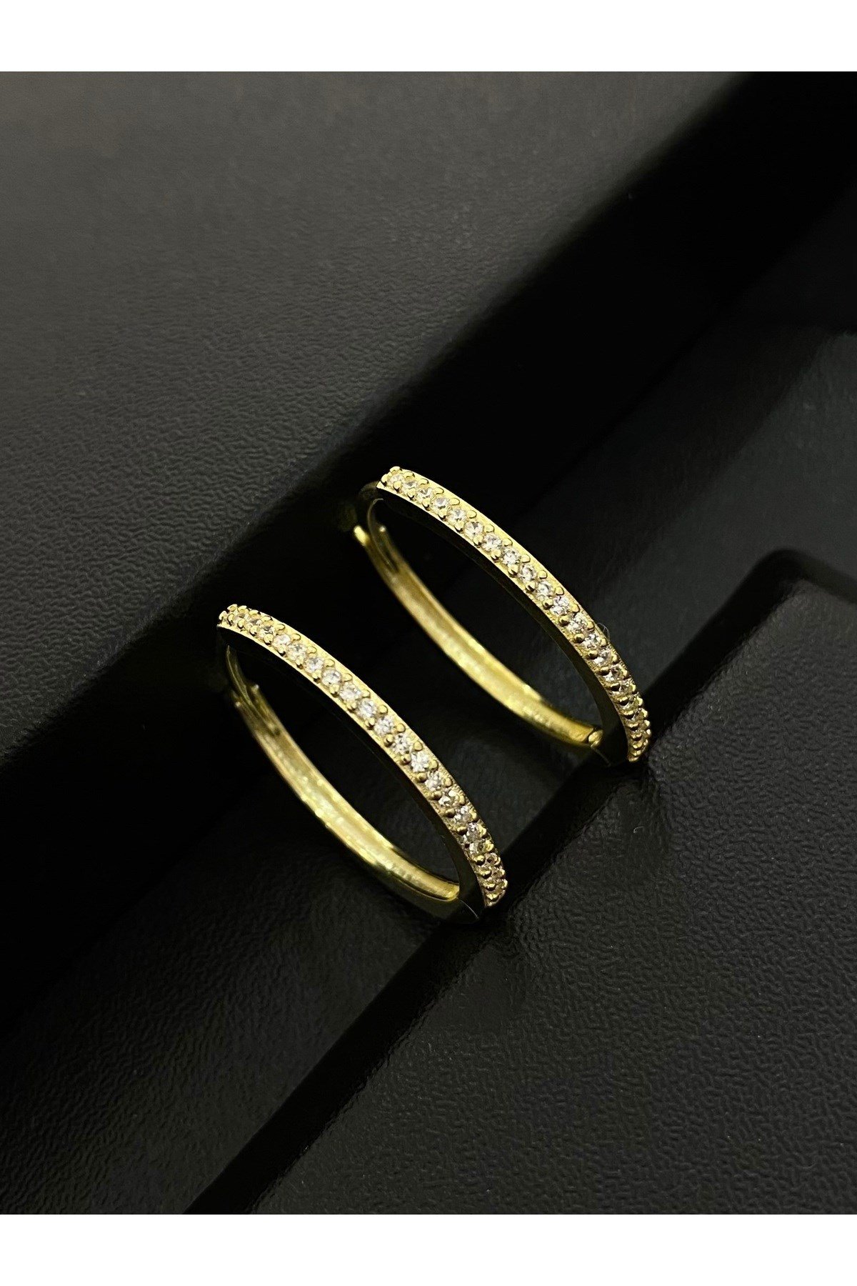 925 Ayar Gümüş Tek Sıra Taşlı Altın Yaldızlı Kadın Gümüş Halka Küpe (22MM) (2MM)