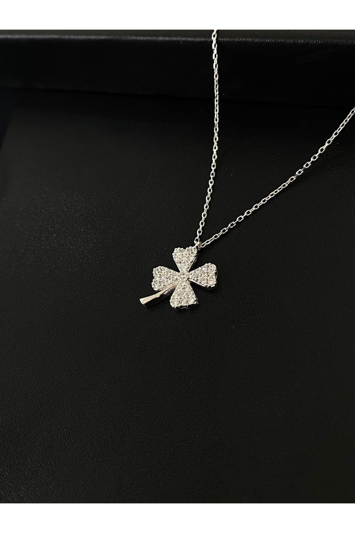 925 Ayar Gümüş Yonca Modeli Kadın Gümüş Kolye (40+5CM)