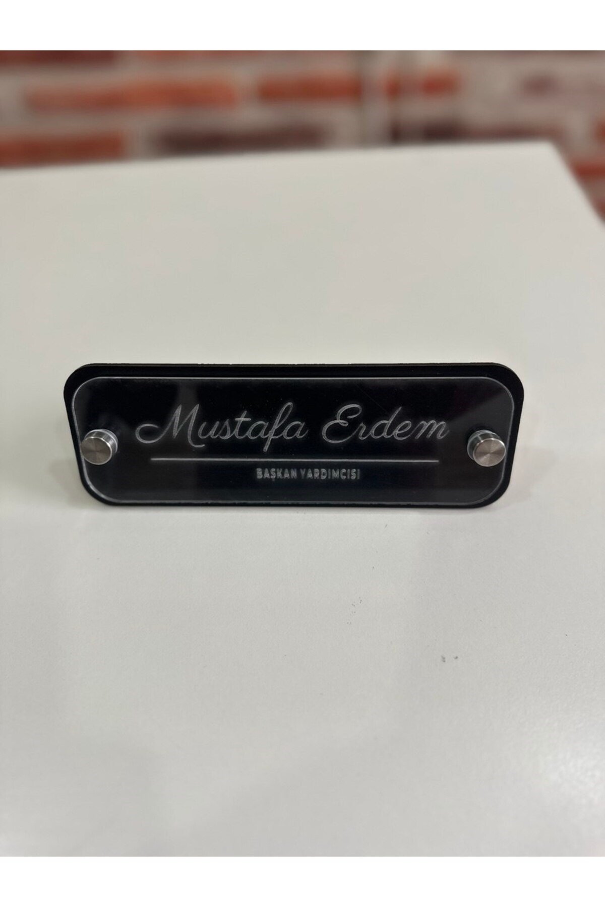 Ahşap Masa İsimliği Krom Detaylı Lazer Kazıma
