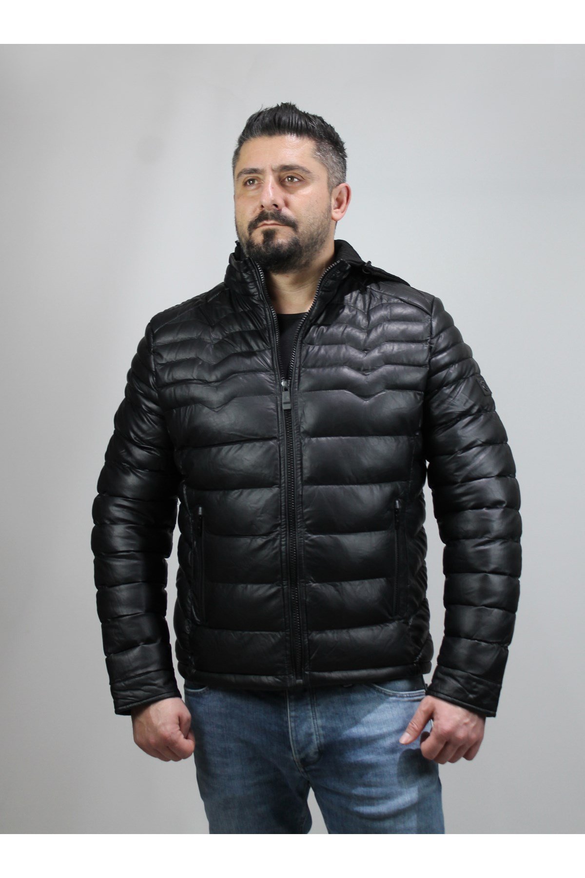 Erkek Siyah Kapüşonlu Şişme Deri Mont