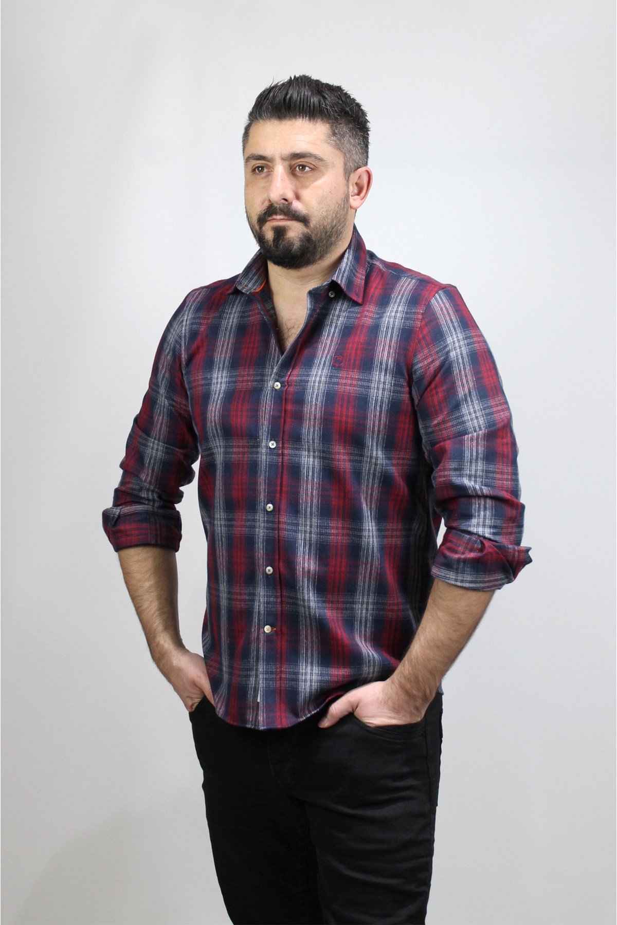 Erkek Slim Fit Uzun Kollu Kırmızı-Lacivert Kareli Gömlek