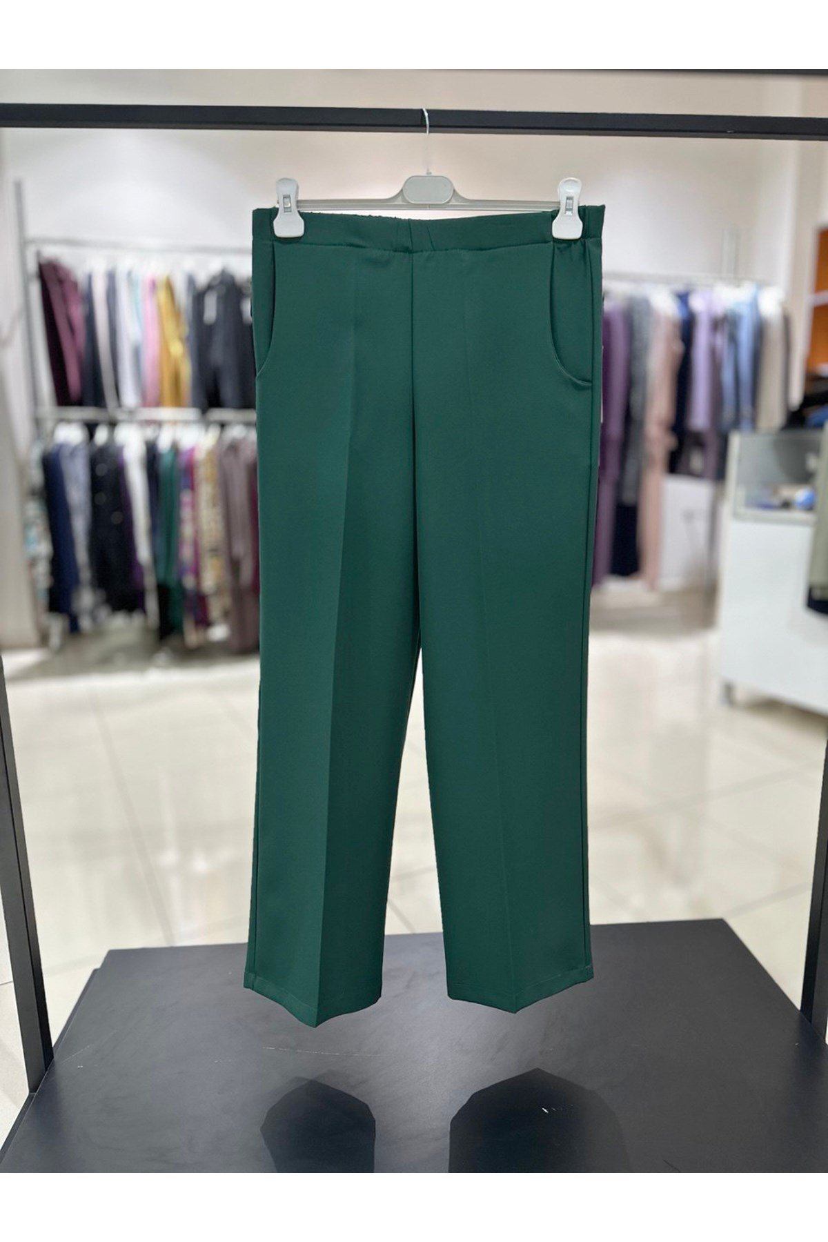 Kadın Yeşil Beli Lastikli Geniş Paça Pantolon