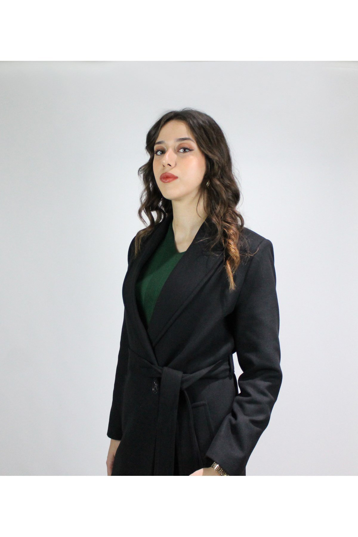 Siyah Renk Kaşe Kaban