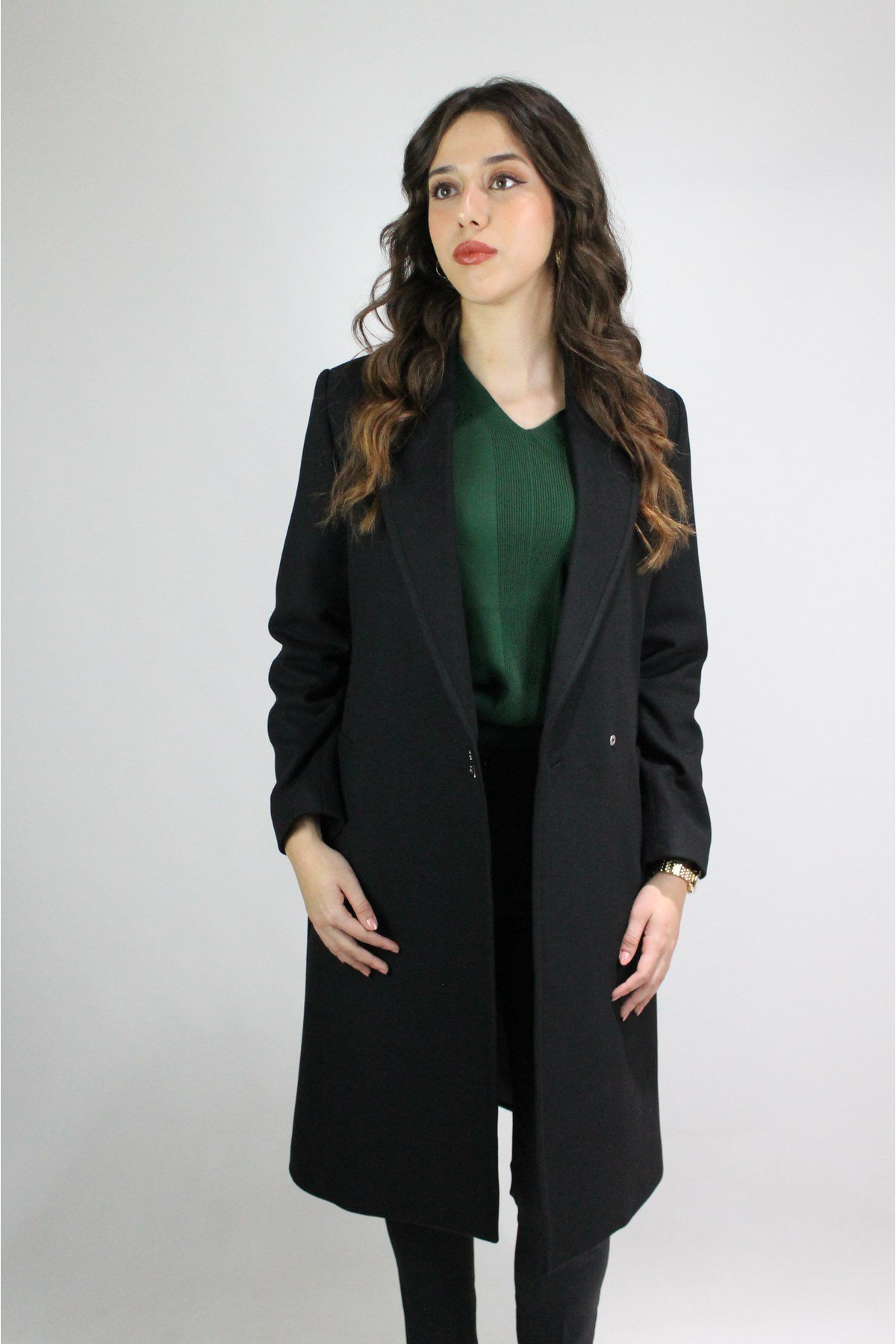 Siyah Renk Kaşe Kaban