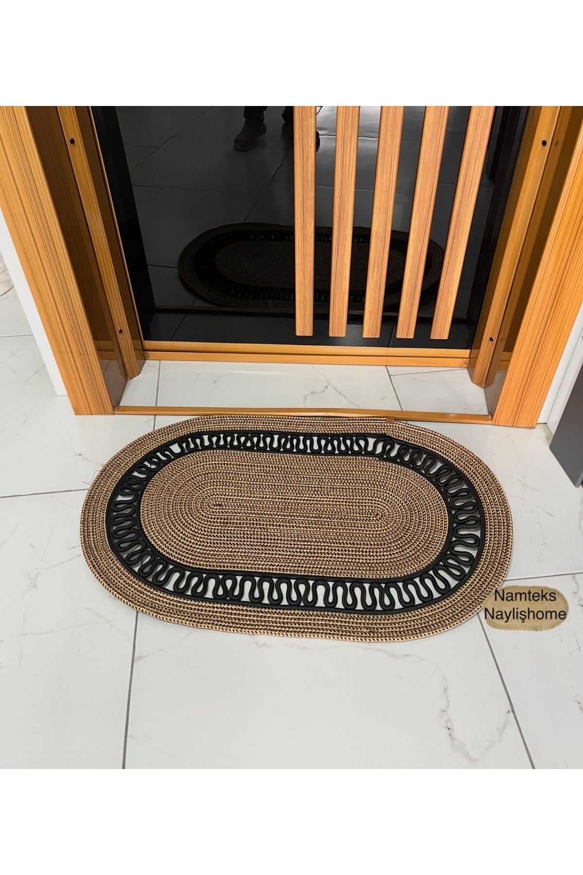 jut-hasir-siyah-gold-kapi-onu-banyo-mu-a1dbd8.jpg