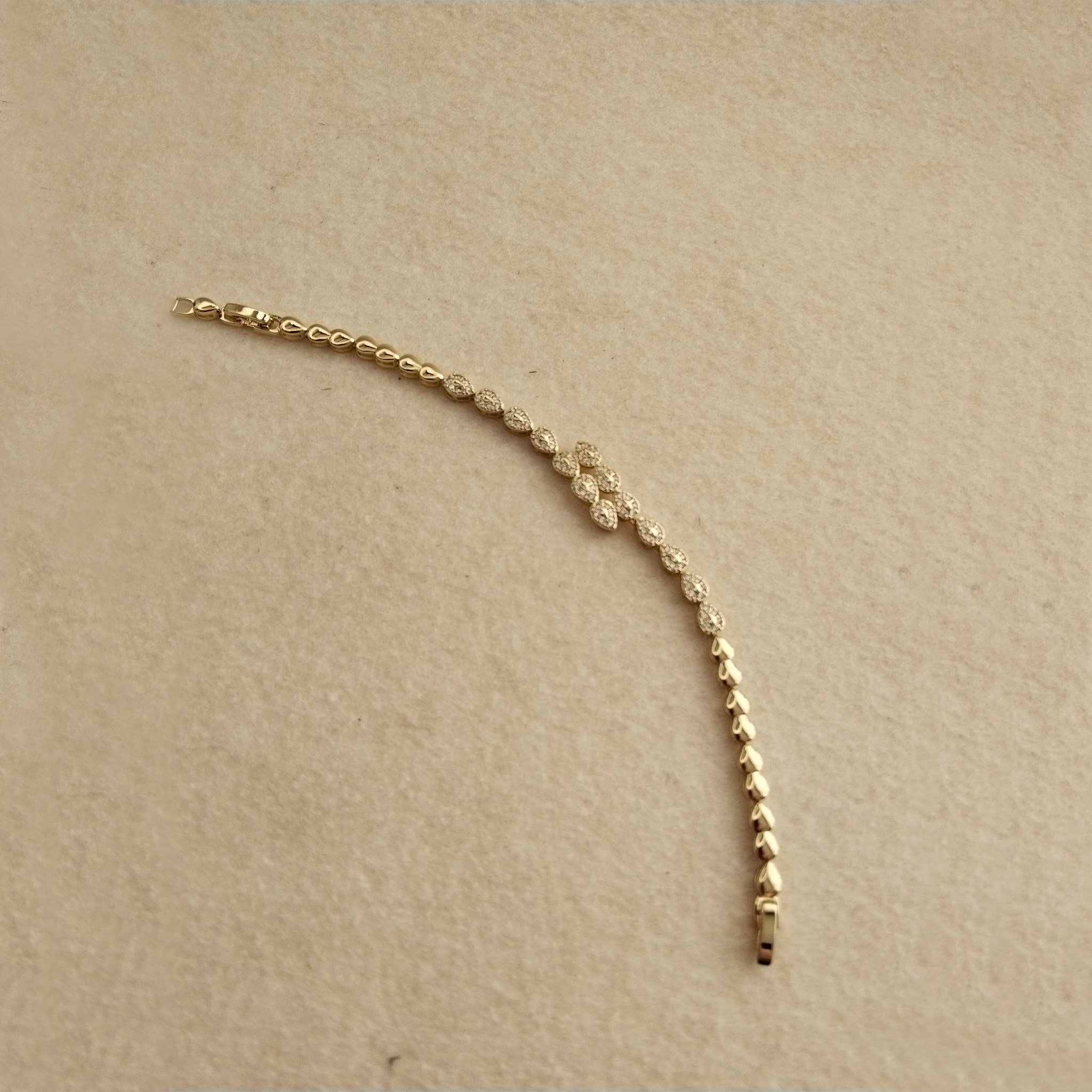 Teardrop Elegance 14K VIP Kaplama Bileklik