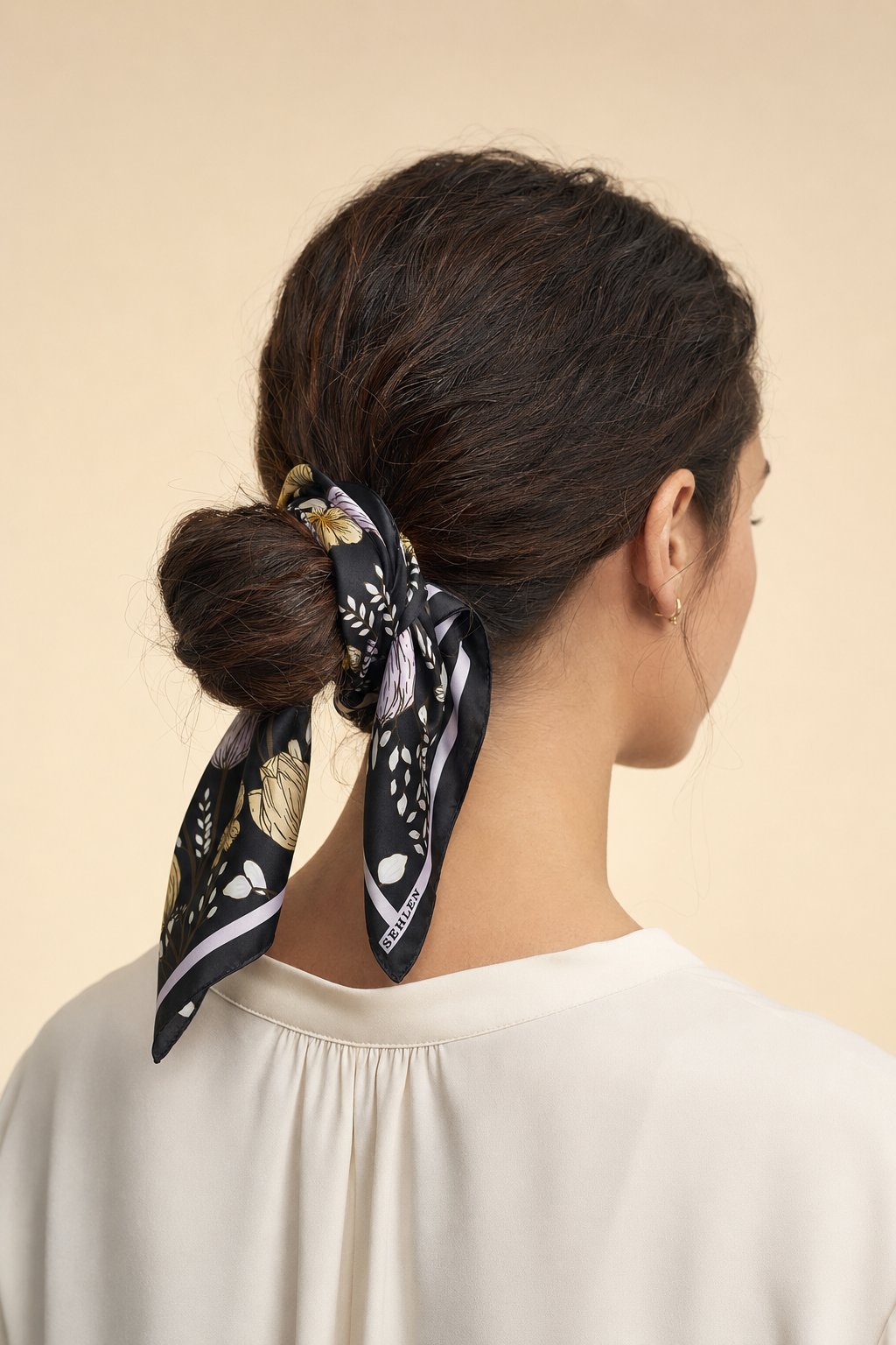 Kadın Botanik Fil Desenli Saten Fular Bandana 56x56 cm - Siyah Lila Sarı