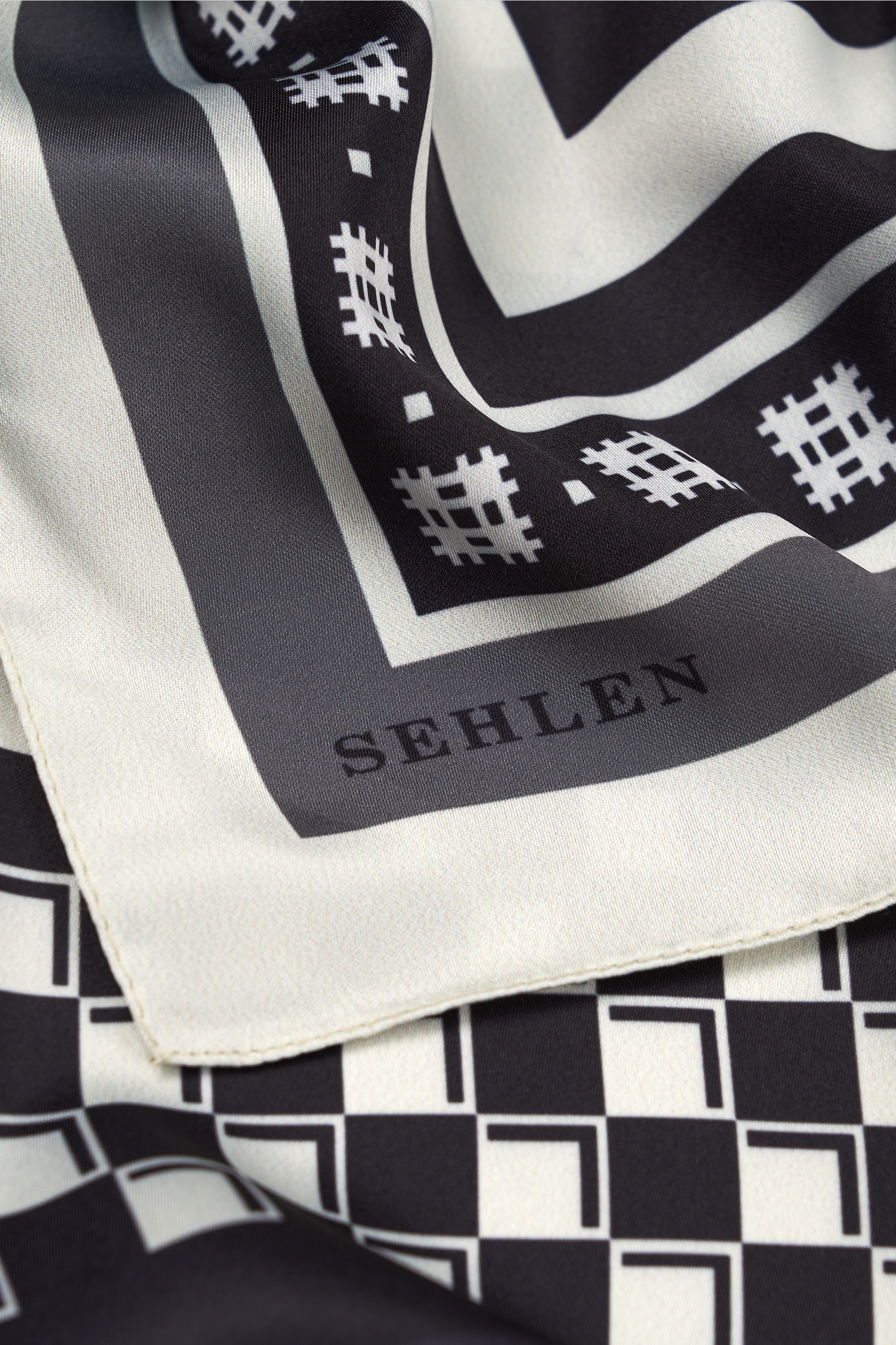 Kadın Dama Desenli Saten Fular Bandana 56x56 cm - Açık Küf Yeşil