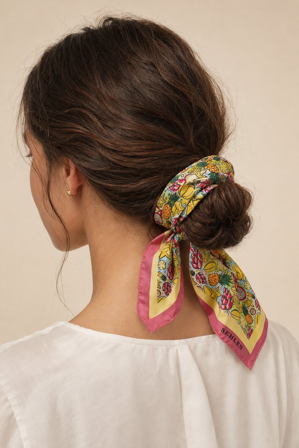 Kadın Egzotik Meyveler Desenli Saten Fular Bandana 56x56 cm - Gül Kurusu Sarı