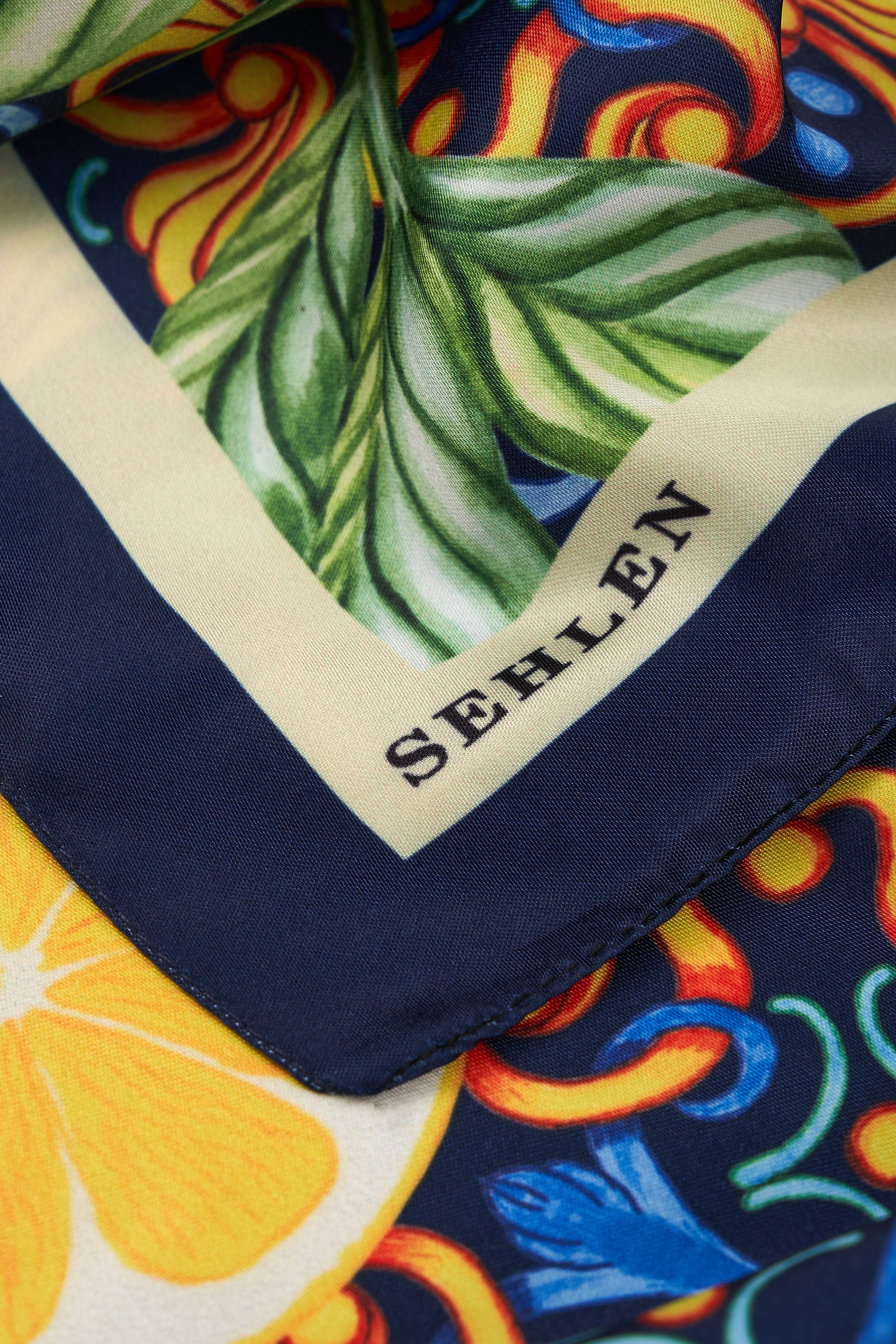 Kadın Limon Bahçesi Desenli Saten Fular Bandana 56x56 cm - Lacivert Sarı