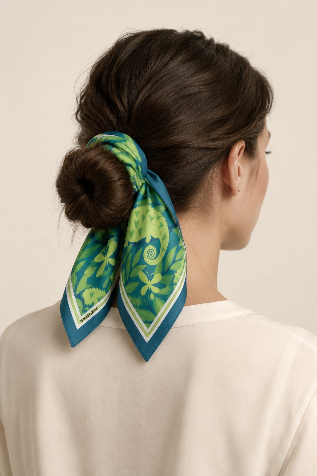 Kadın Tropik Bukalemun Desenli Saten Fular Bandana 55x55 cm - Petrol Canlı Yeşil