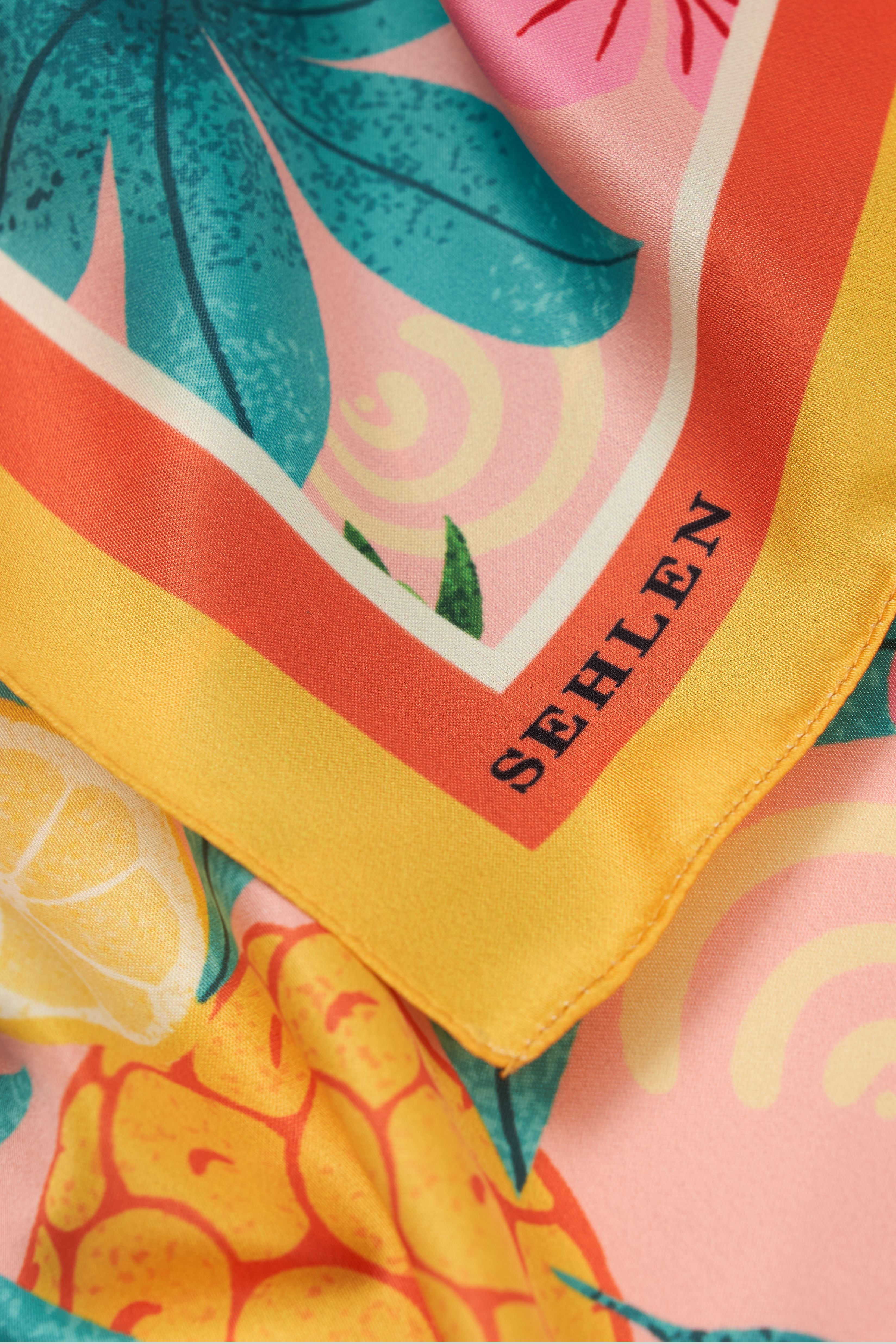 Kadın Tropikal Ananas Desenli Saten Fular Bandana 56x56 cm - Hardal