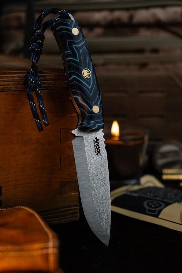 Aurora Scandi - Mavi Micarta Kabza
