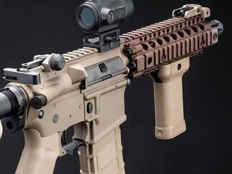DANIEL DEFENSE DDM4 DAGGER 7'' BRSS EBB AEG - LITE-S VERSION / TAN EMG BOLT