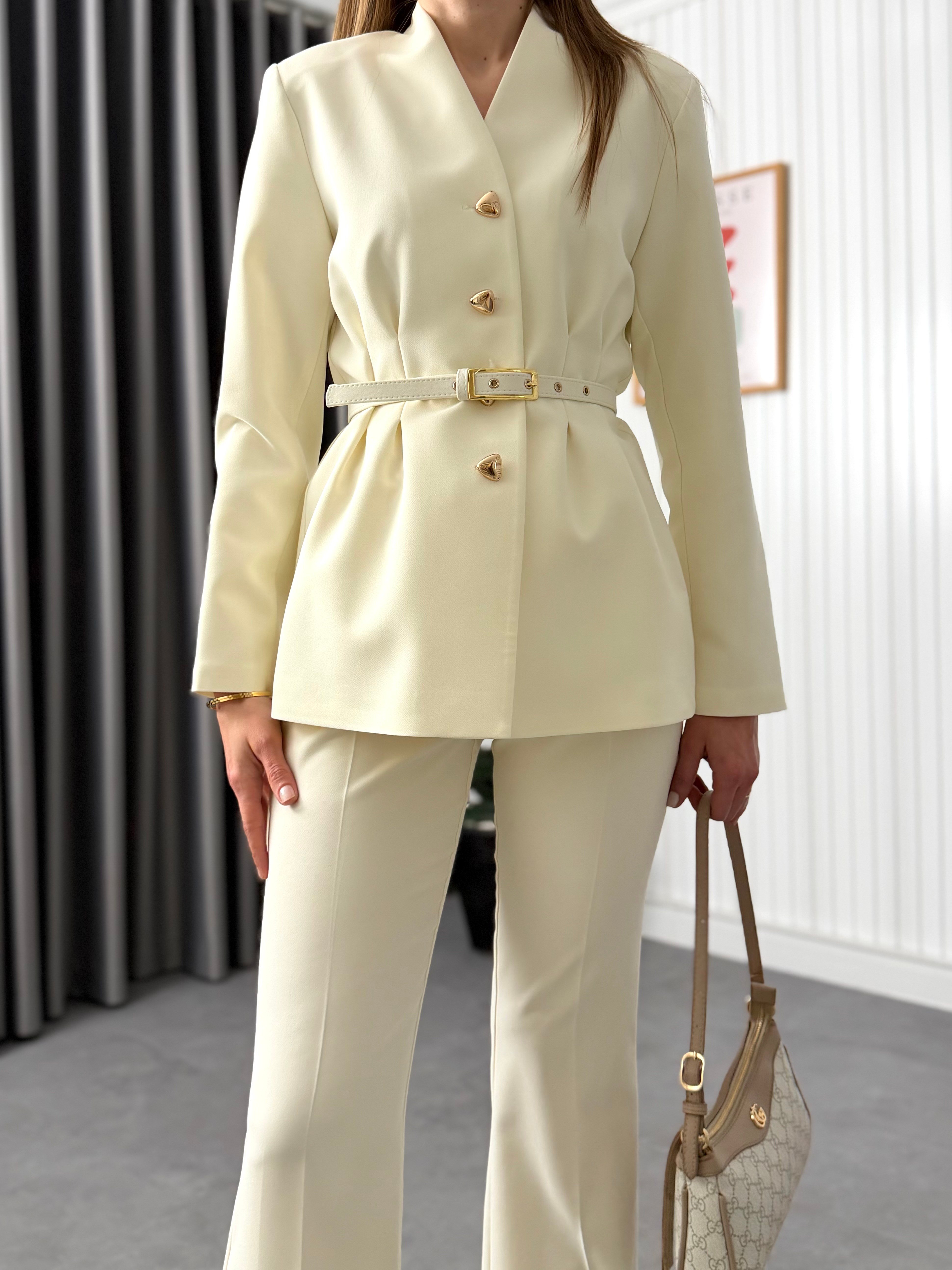  Minimal Gold Detaylı Takım  Tereyağ
