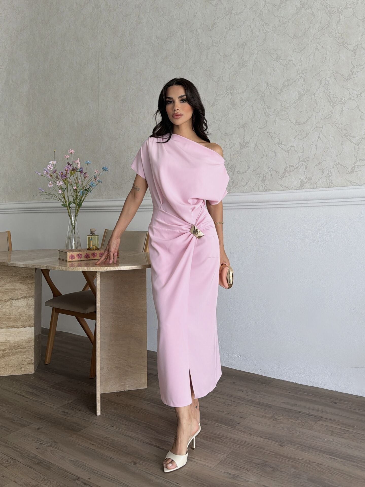 Kayık Yaka Tokalı  Elbise Pembe