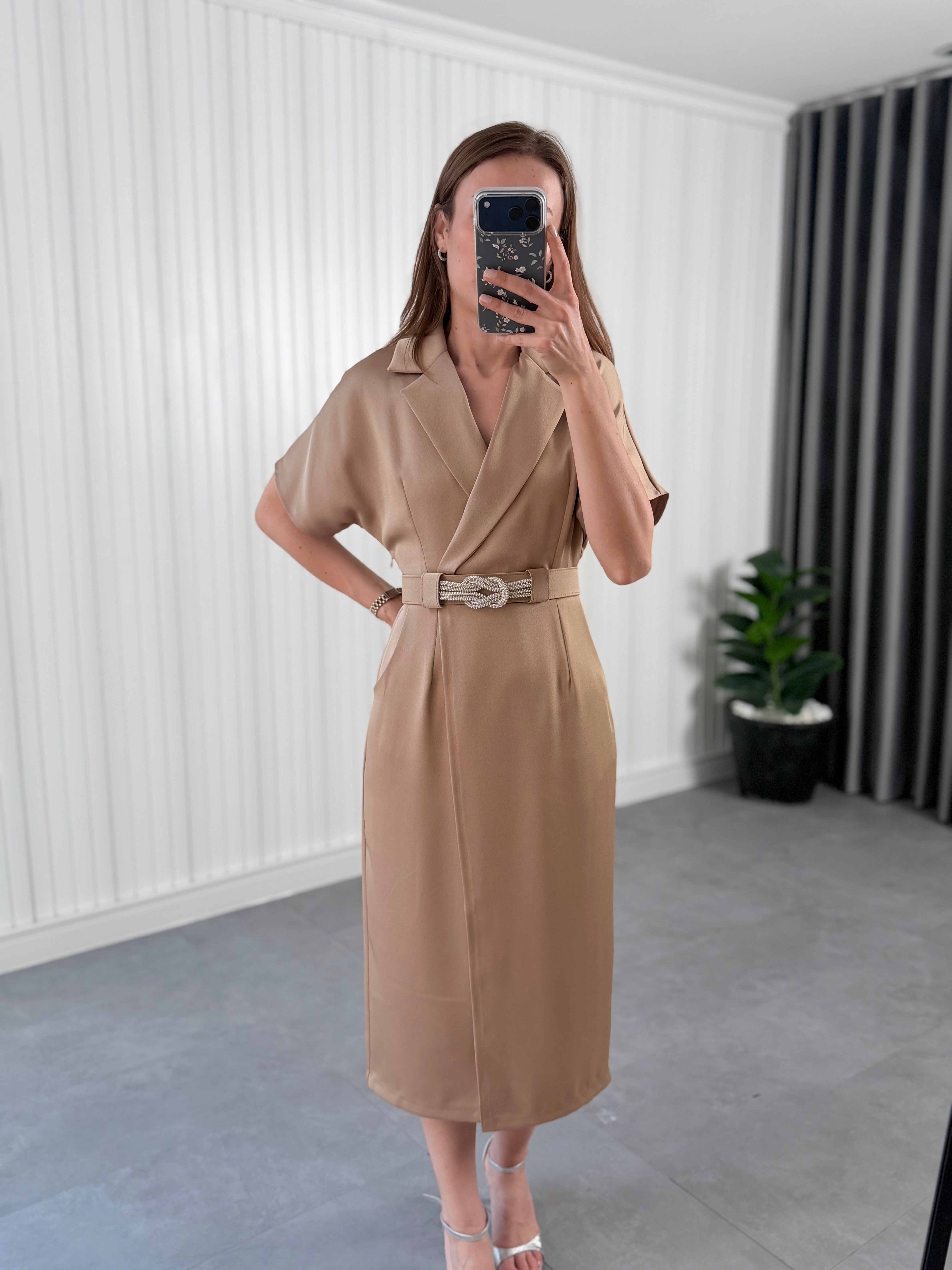 Saten Krep Kumaşlı Kruvaze Elbise Camel