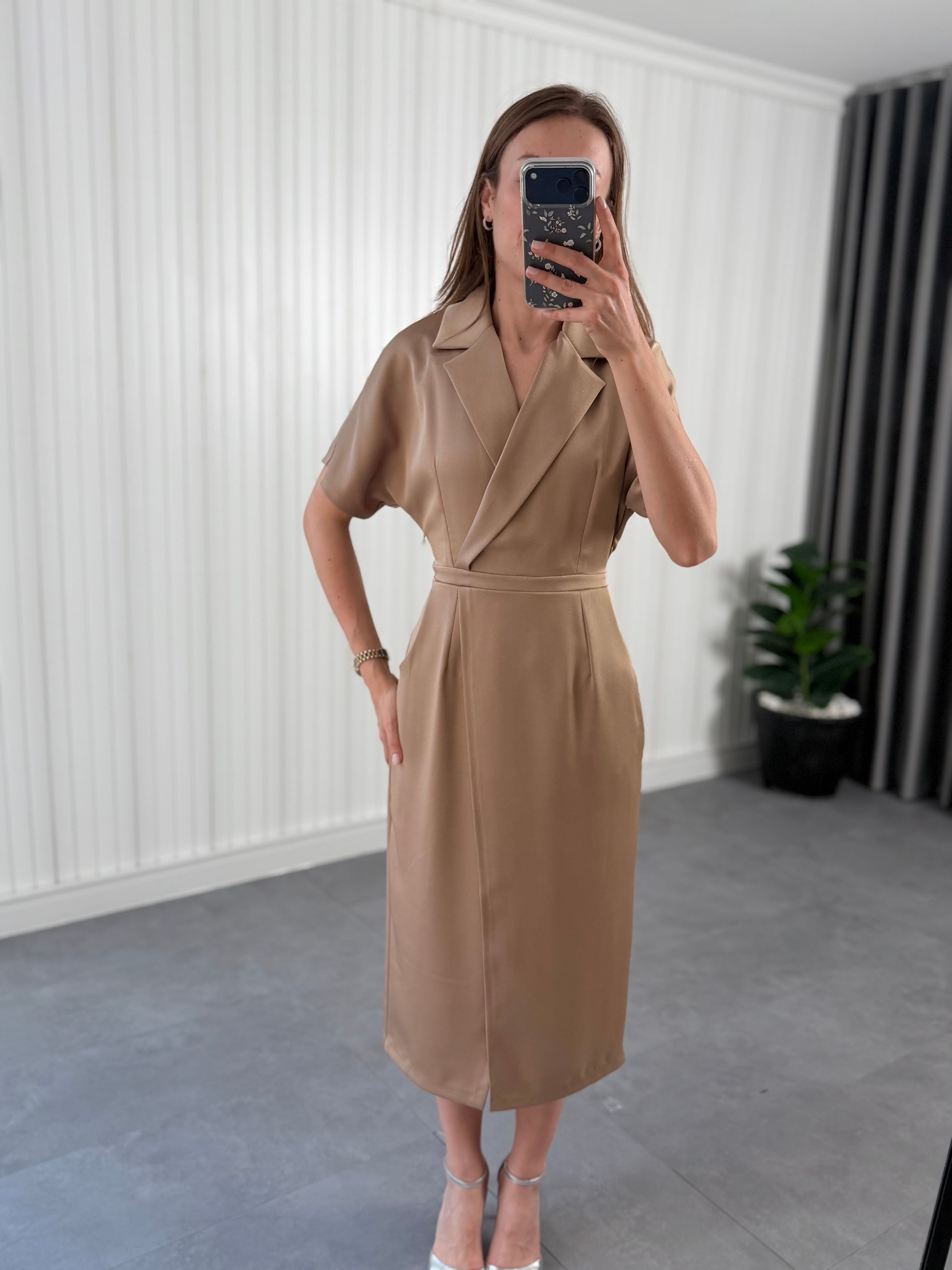 Saten Krep Kumaşlı Kruvaze Elbise Camel