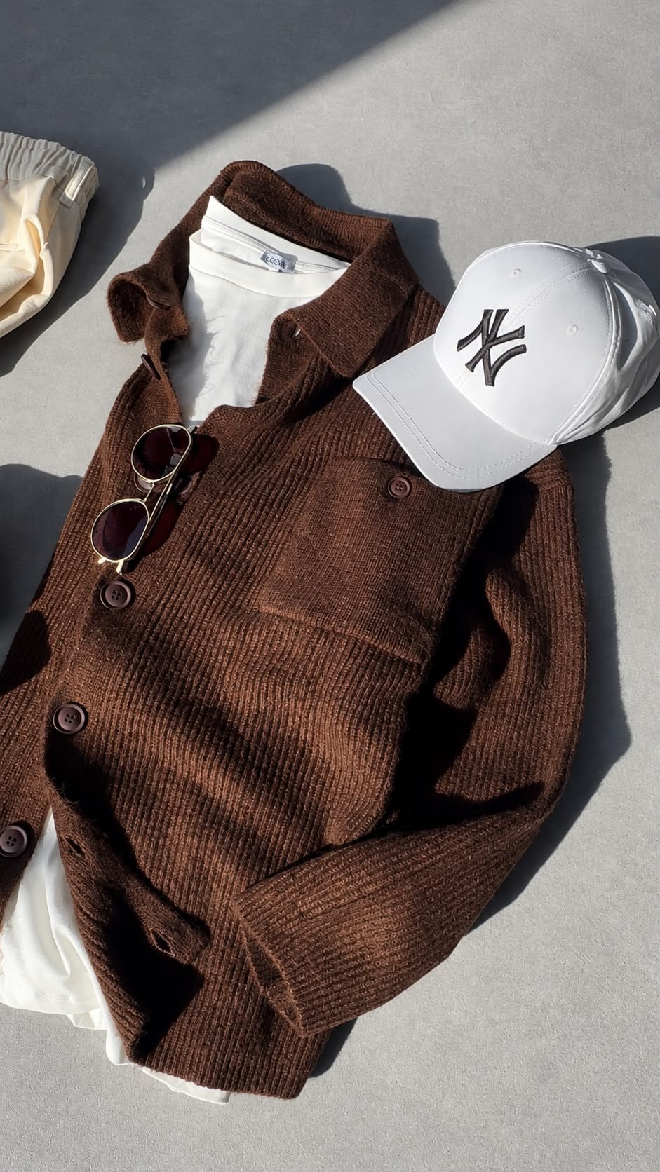 OWERSİZE TRİKO HIRKA BEYAZ TİŞÖRT BAGGY KUMAS PANTOLON