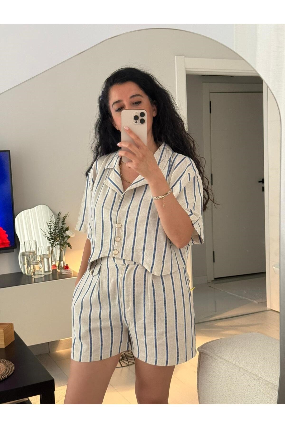 giyim şort gömlek