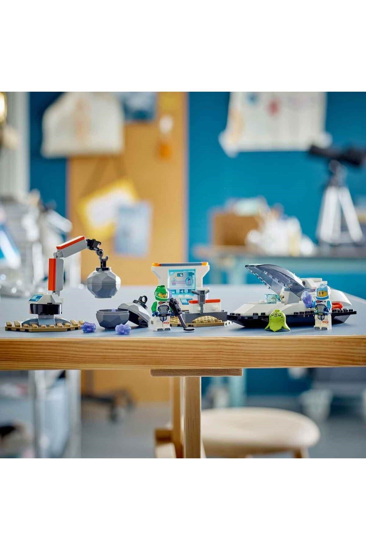 ® City Uzay Gemisi ve Asteroit Keşfi 60429 - 4 Yaş ve Üzeri Çocuklar için Uzay Laboratuvar