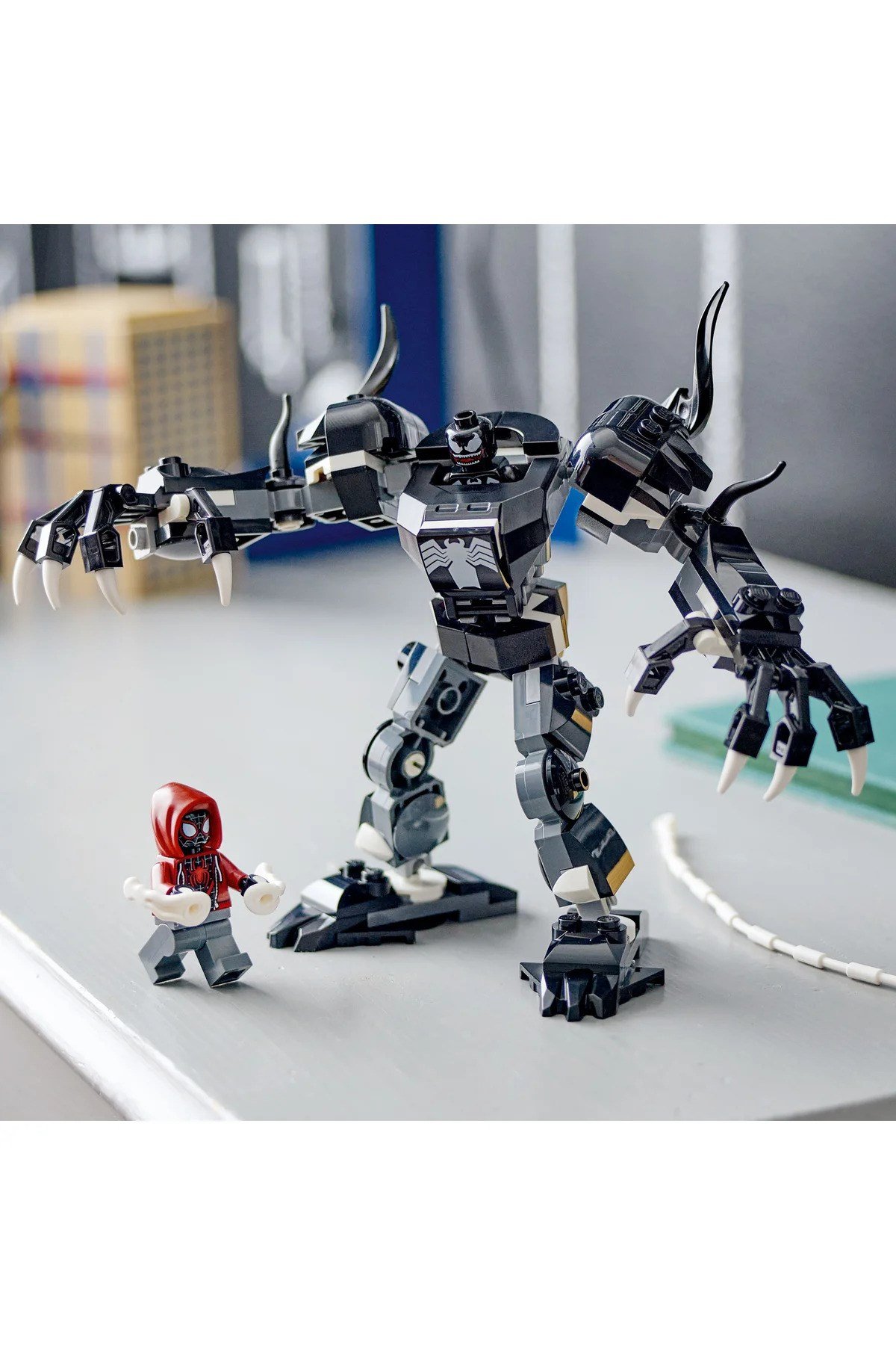 ® ǀ Marvel Venom Robot Zırhı Miles Morales’e Karşı 76276 - 6+ Yaratıcı Oyuncak Yapım Seti (134P)