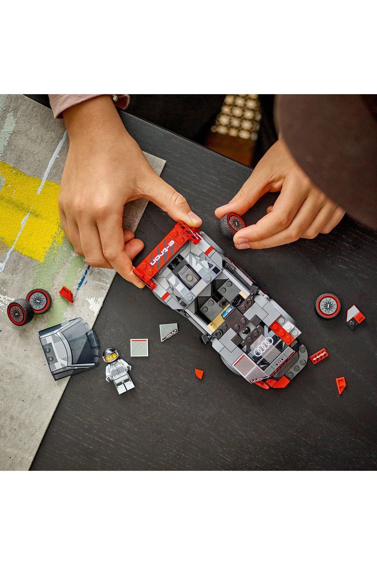 ® Speed Champions Audi S1 e-tron quattro Yarış Arabası 76921 - 9+ Oyuncak Model Yapım Seti (274P)