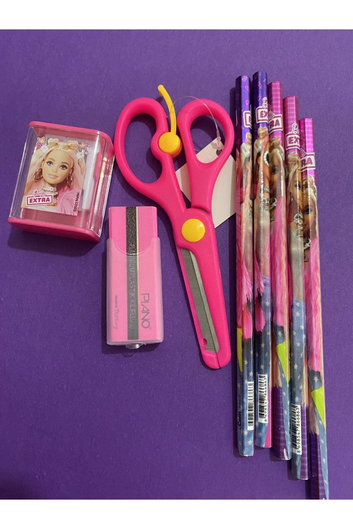 5 Adet Kurşun Kalem, 1 Adet Barbie Kalemtraş, 1 Adet Makas, 1 Adet Silgi