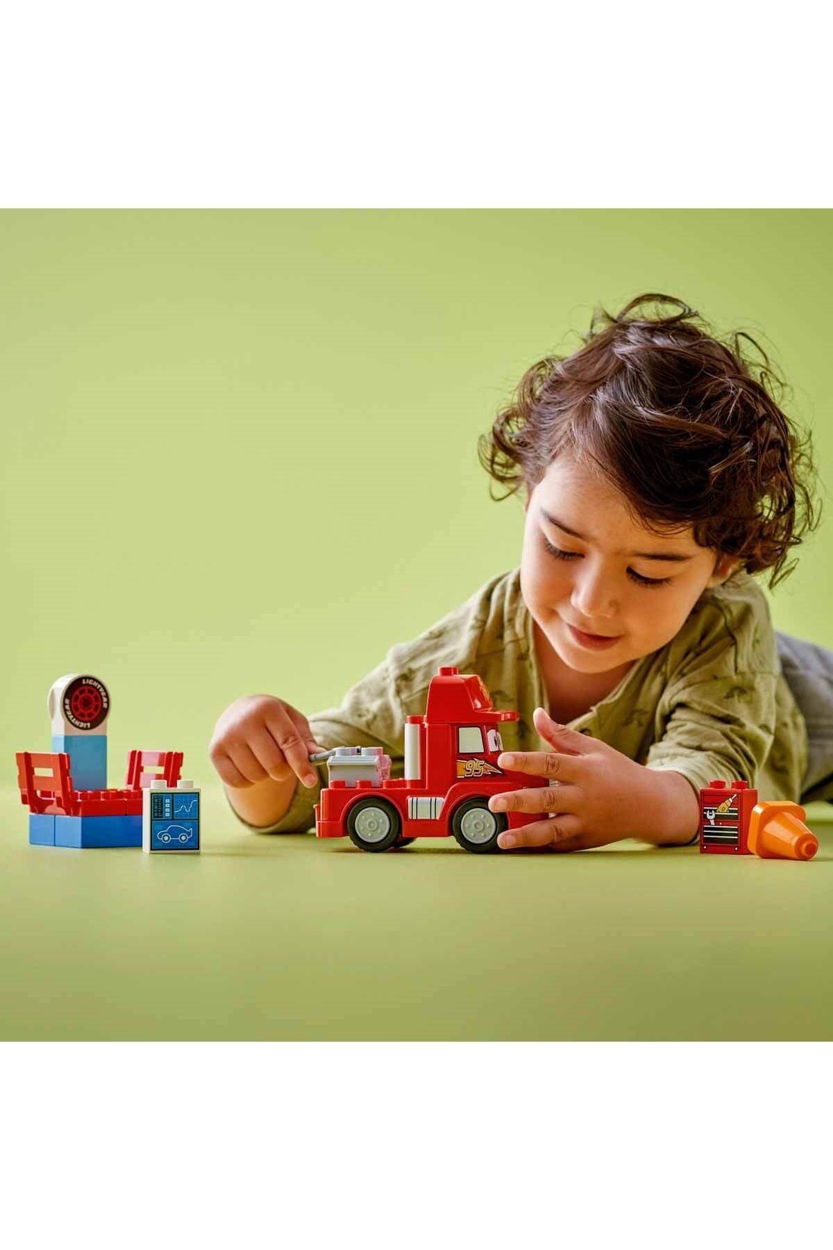 DUPLO Disney ve Pixar Arabalar Mack Yarışta 10417 - 2 Yaş ve Üzeri Çocuklar için Eğitici