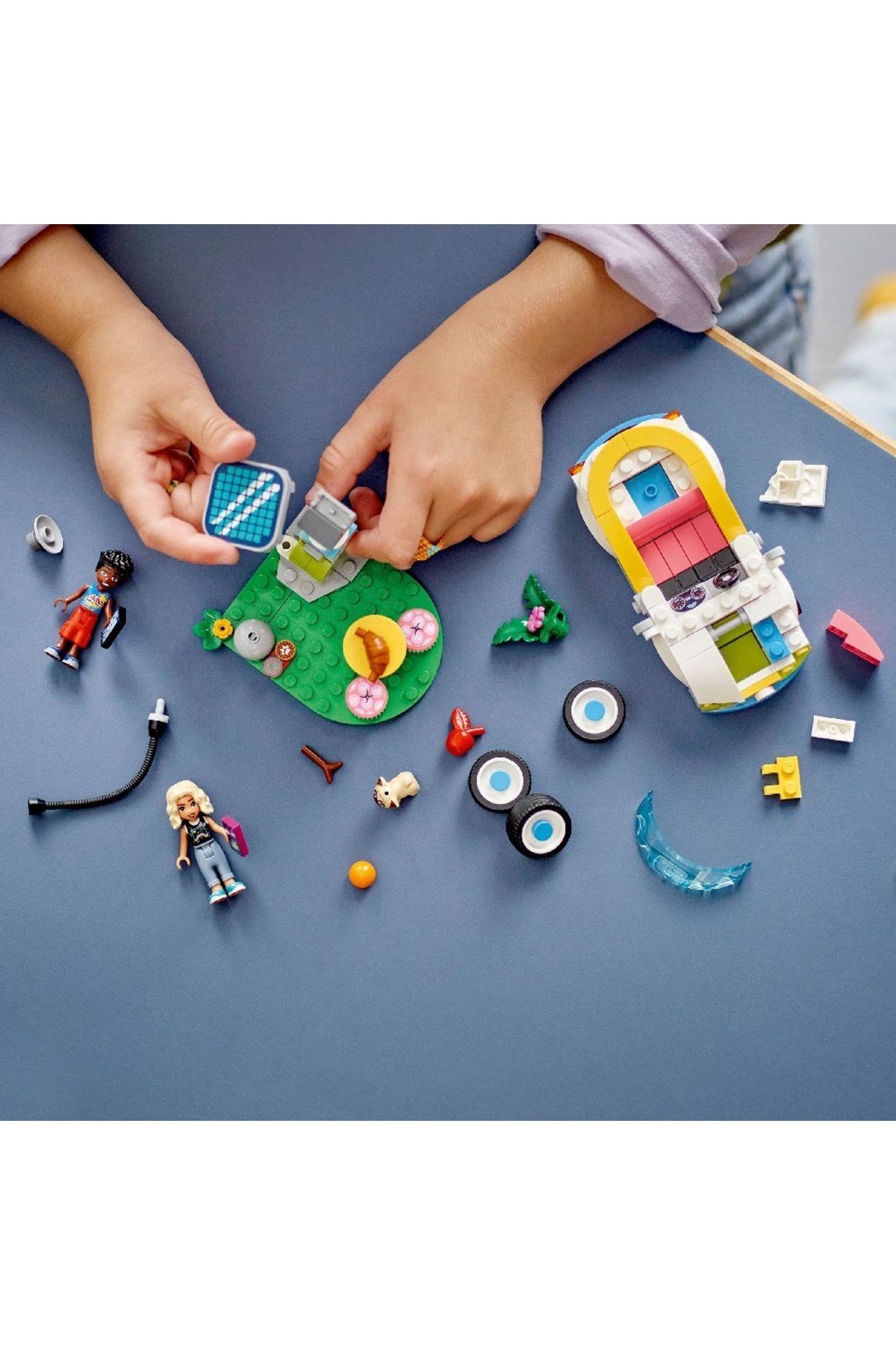 Friends 42609 Electric Car and Charger