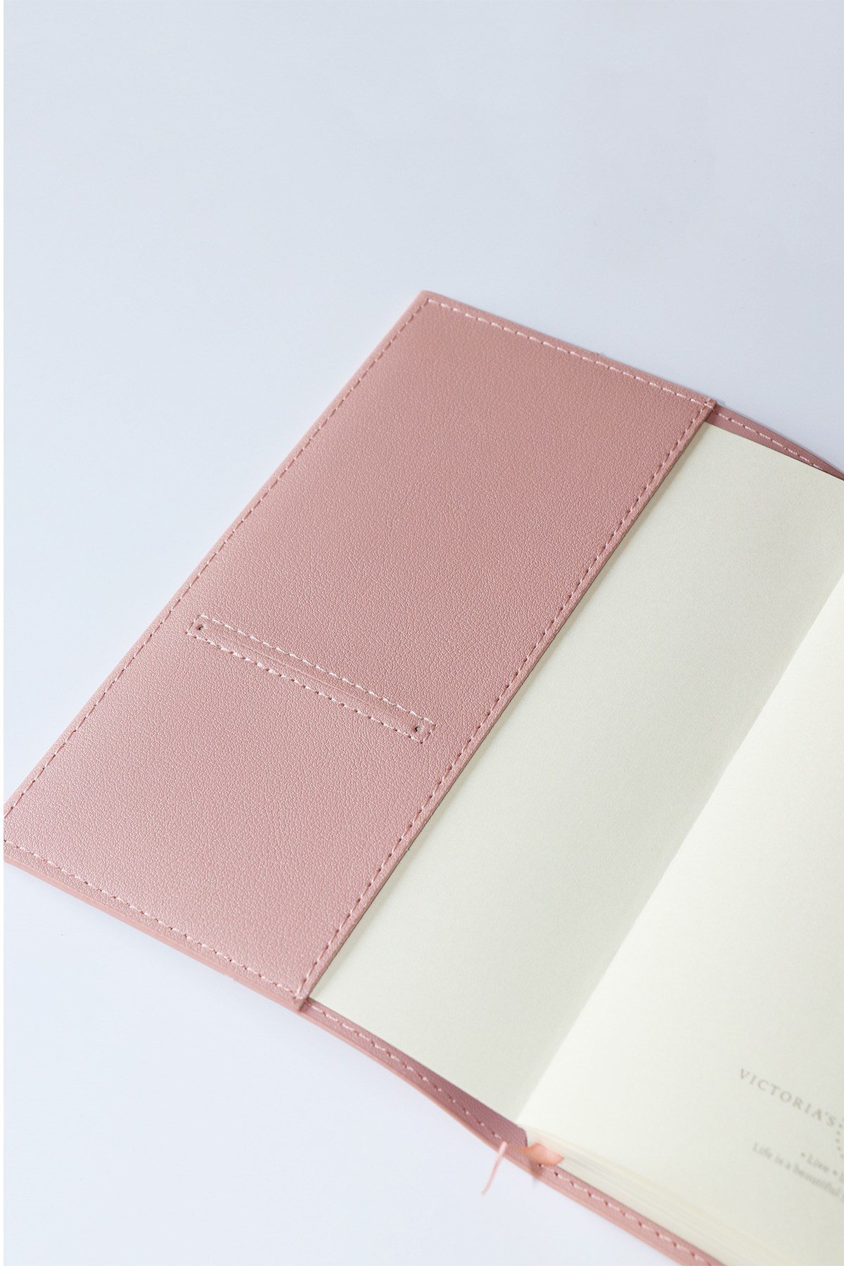 Kutulu Defter 13x18 cm Ivory 96 yaprak (Kitap Ayraçlı)