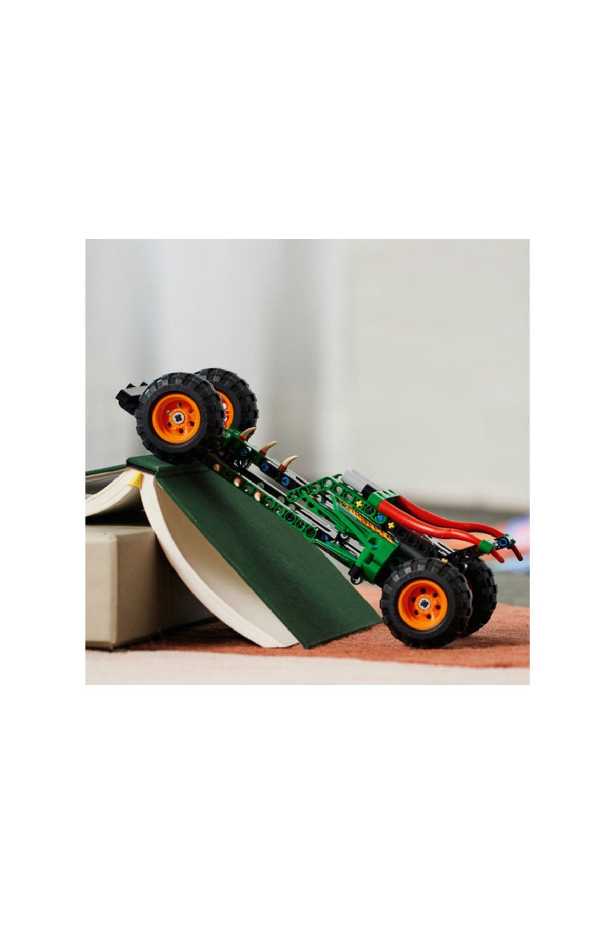 TECHNIC MONSTER JAM DRAGON
