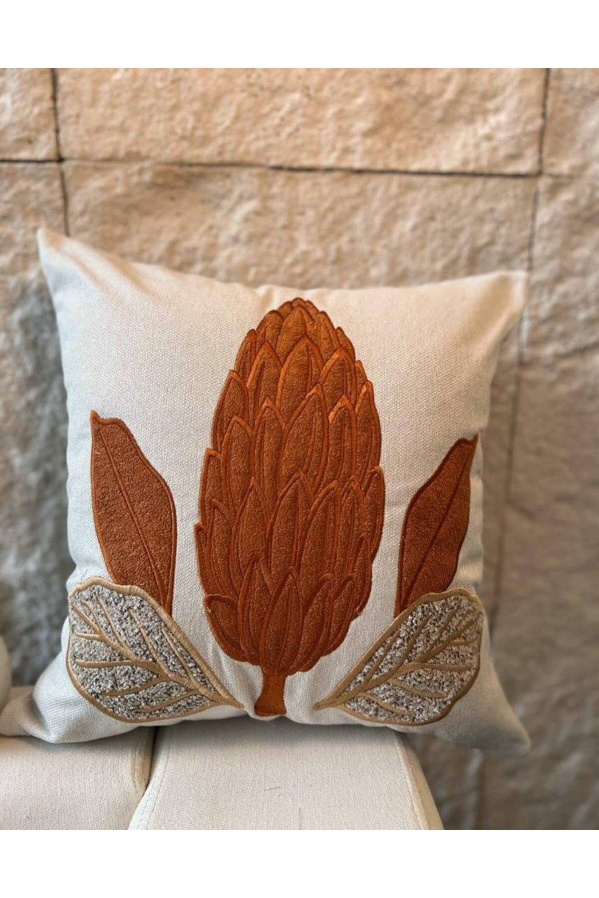 4Lü Özel Tasarım Nakışlı 2 Sade Taba Renk 2 Taba Çam Kozalığı Serisi Kırlent Kılıfı 45x45 cm – 2 Farklı Model