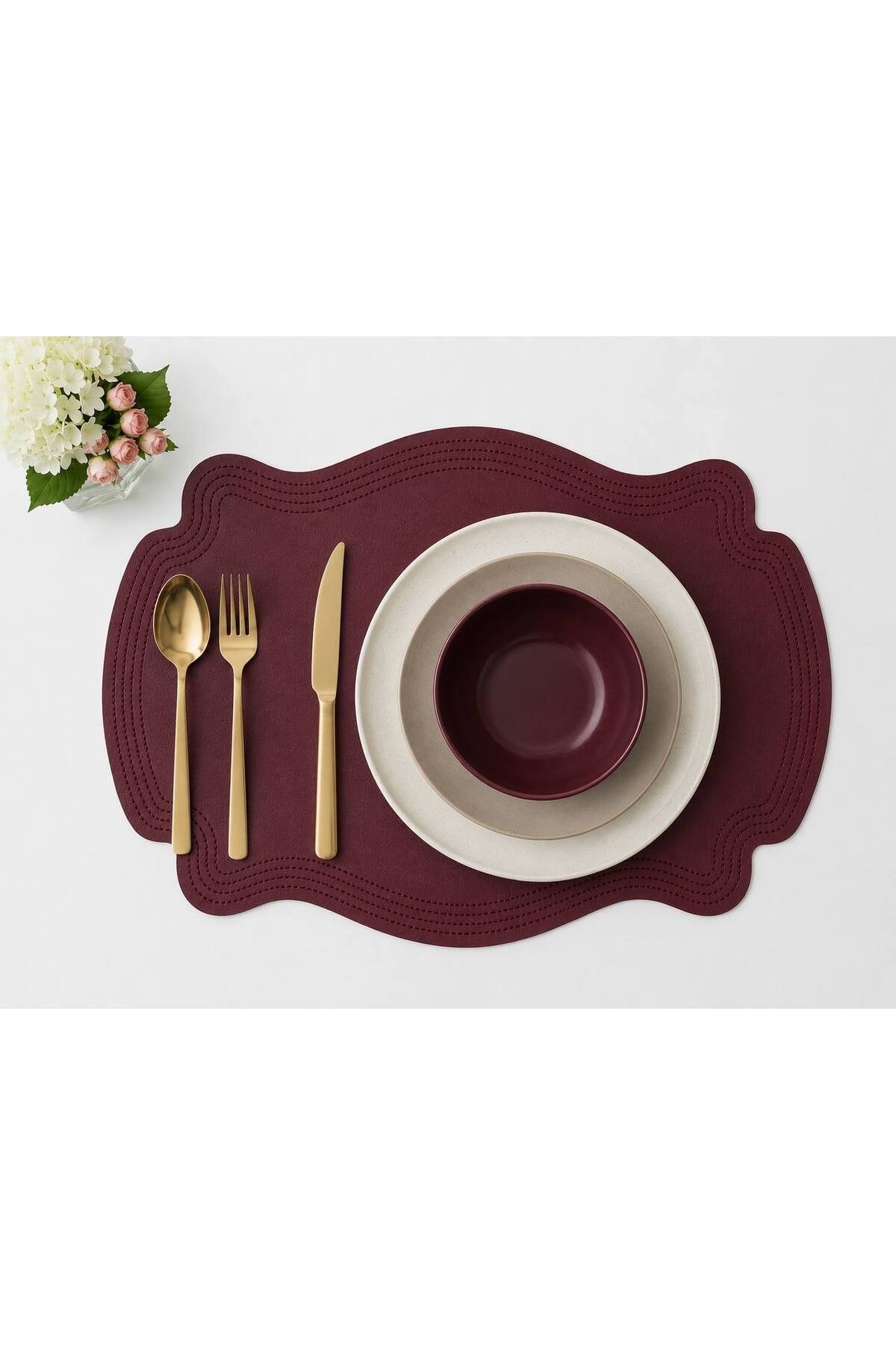 6 Kişilik Deri Nakışlı Amerikan Servis 33 x 45 cm & 6 Adet Bardak Altlığı Hediyeli