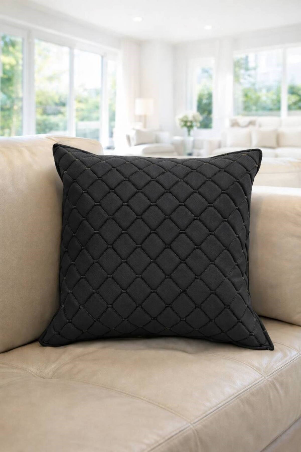 Deri Karbon Kumaş Kapitone Nakış Kırlent Kılıfı 45 x 45
