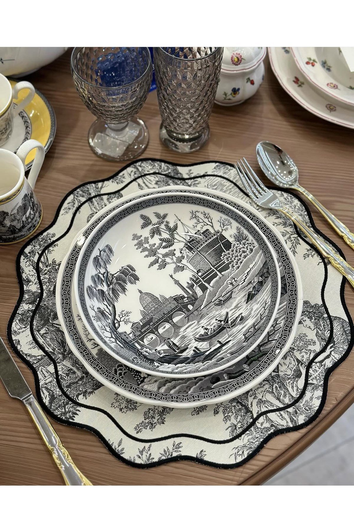 Fransız Köylü Deseni Amerikan Servis 6 Parça Set 34 x 34