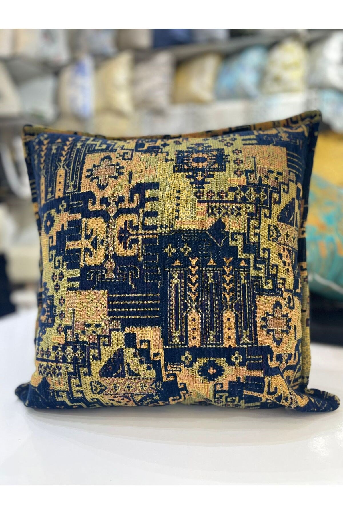 Kilim Desenli Dokuma Kumaş 43x43 Kırlent Kılıfı
