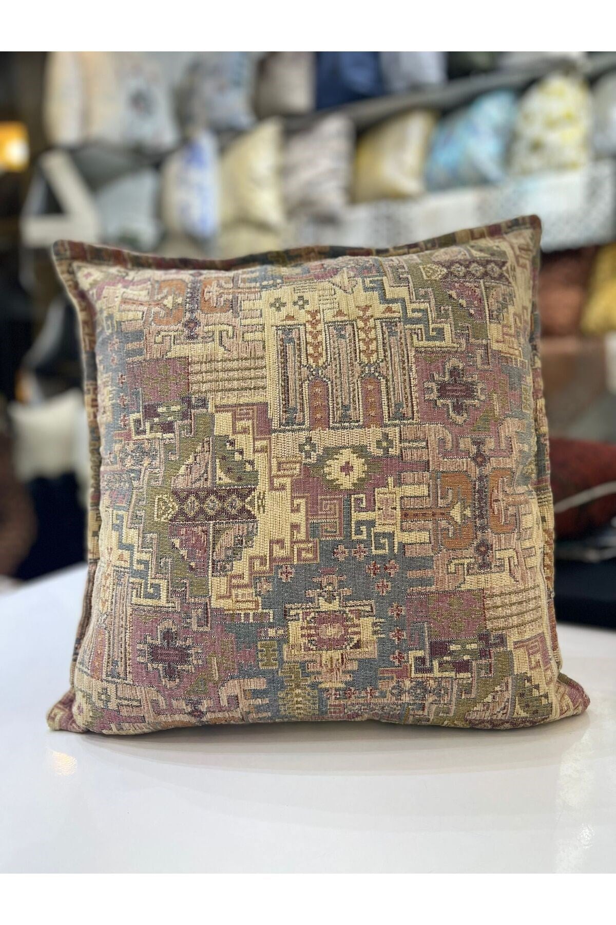 Kilim Desenli Dokuma Kumaş 43x43 Kırlent Kılıfı