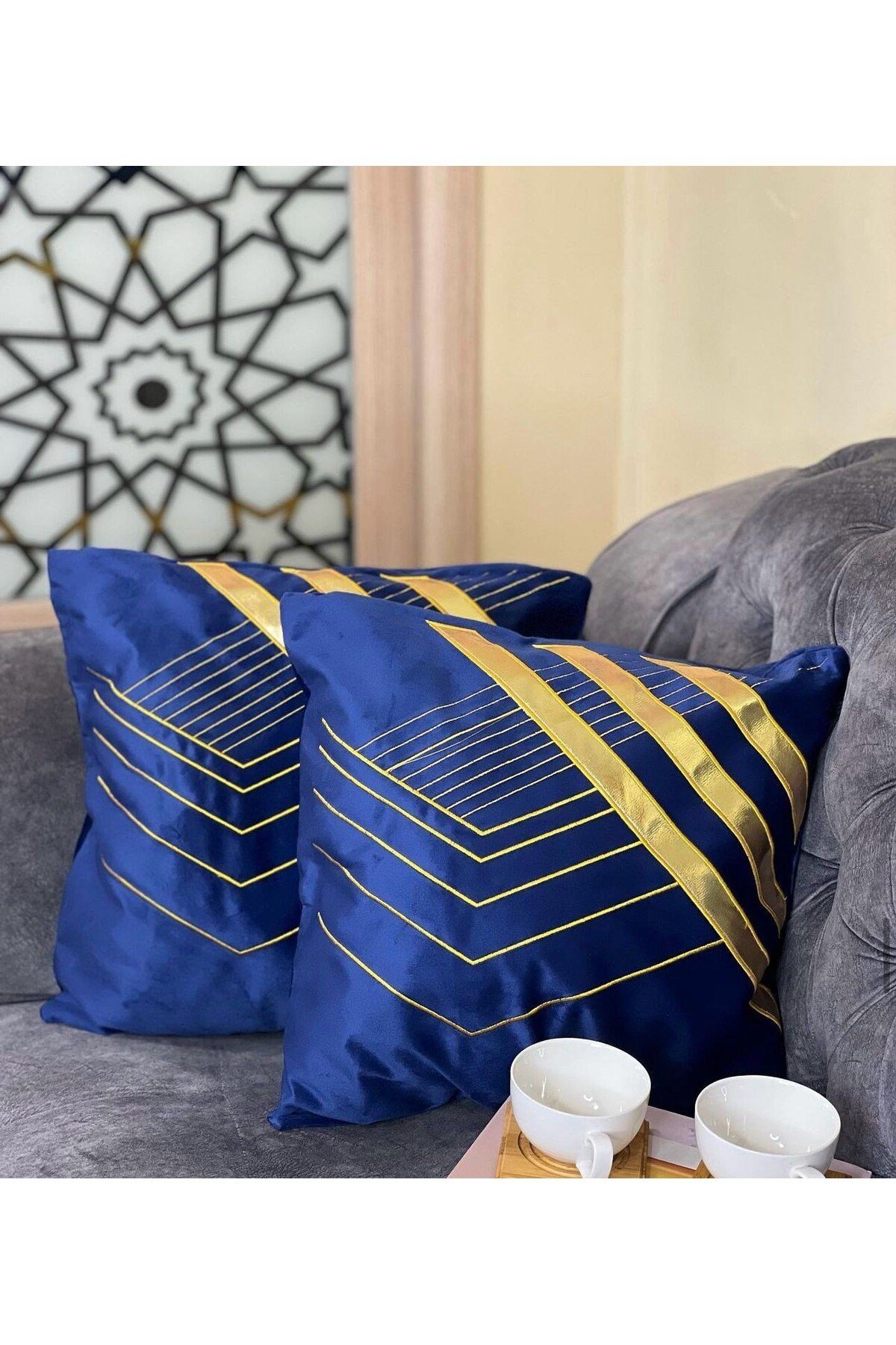 Lük Nakışlı Kadife 43x43 Kırlent Kılıfı