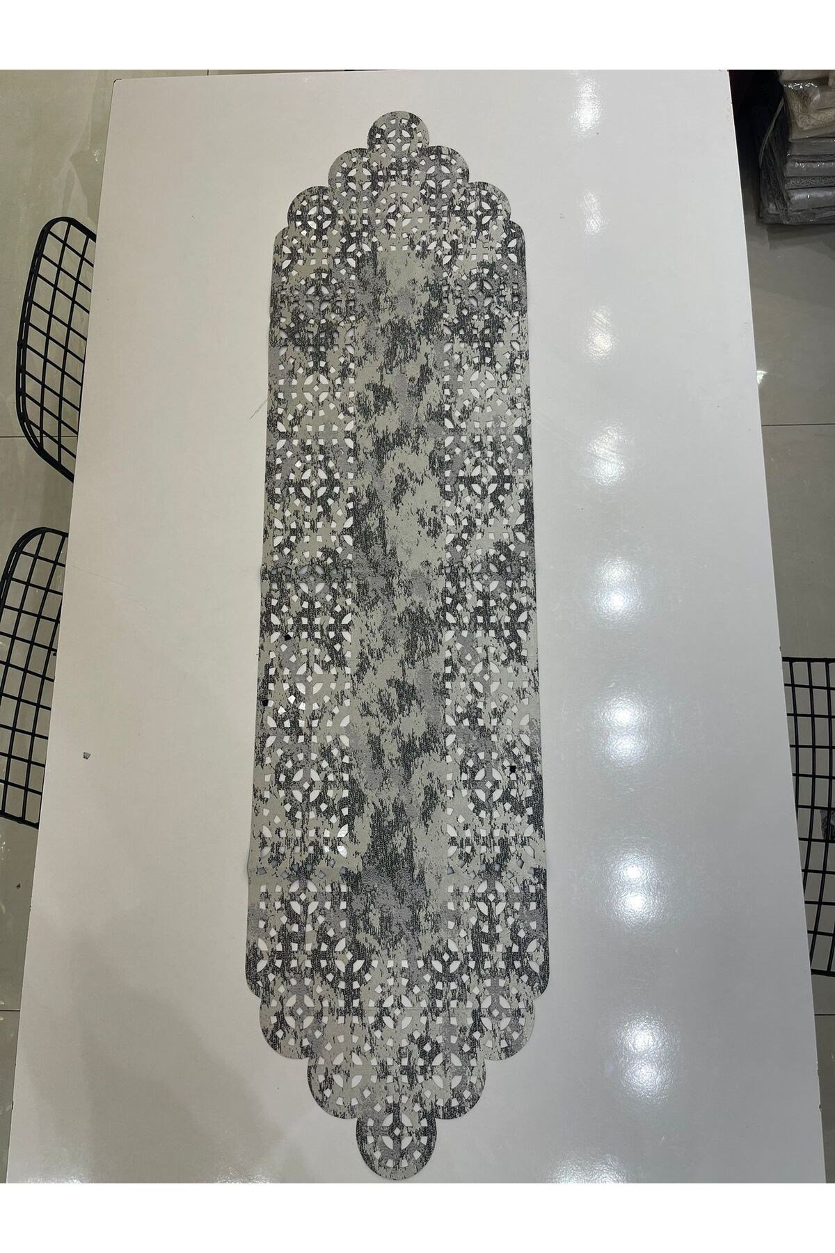 Runner Lazer Kesim ve Dsenli Kumaş Dokuma 35x135