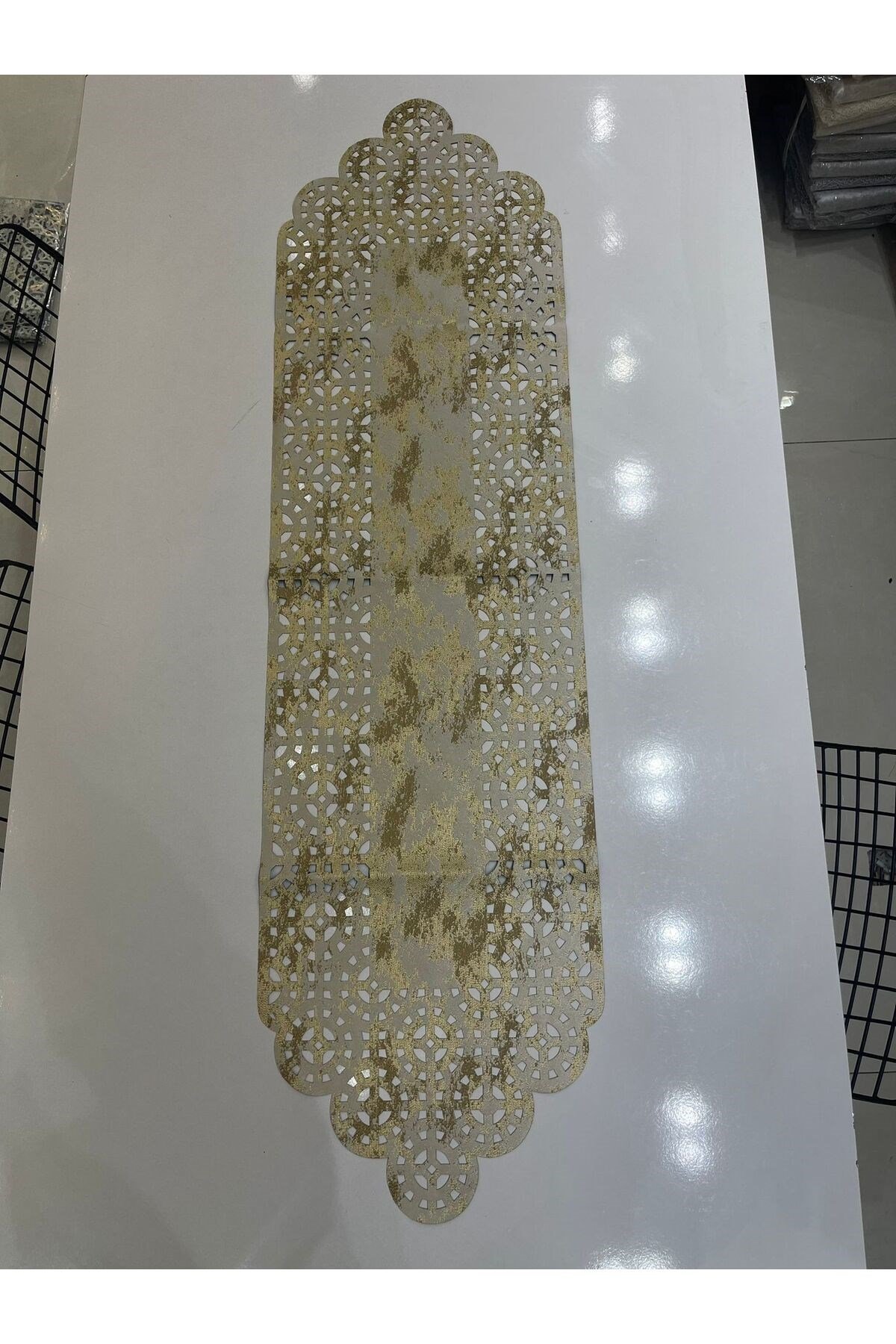 Runner Lazer Kesim ve Dsenli Kumaş Dokuma 35x135