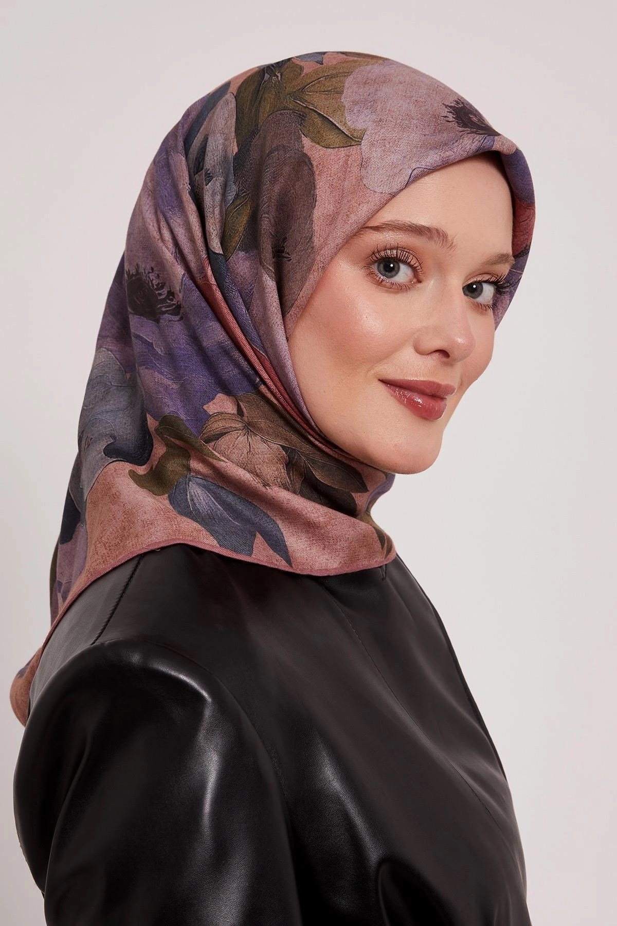 LUVENSARA OSCAR EŞARP -MERCAN ÇİÇEĞİ
