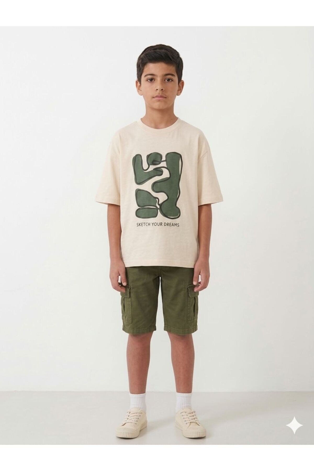 Erkek Bej T-Shirt Yeşil Şort Takım