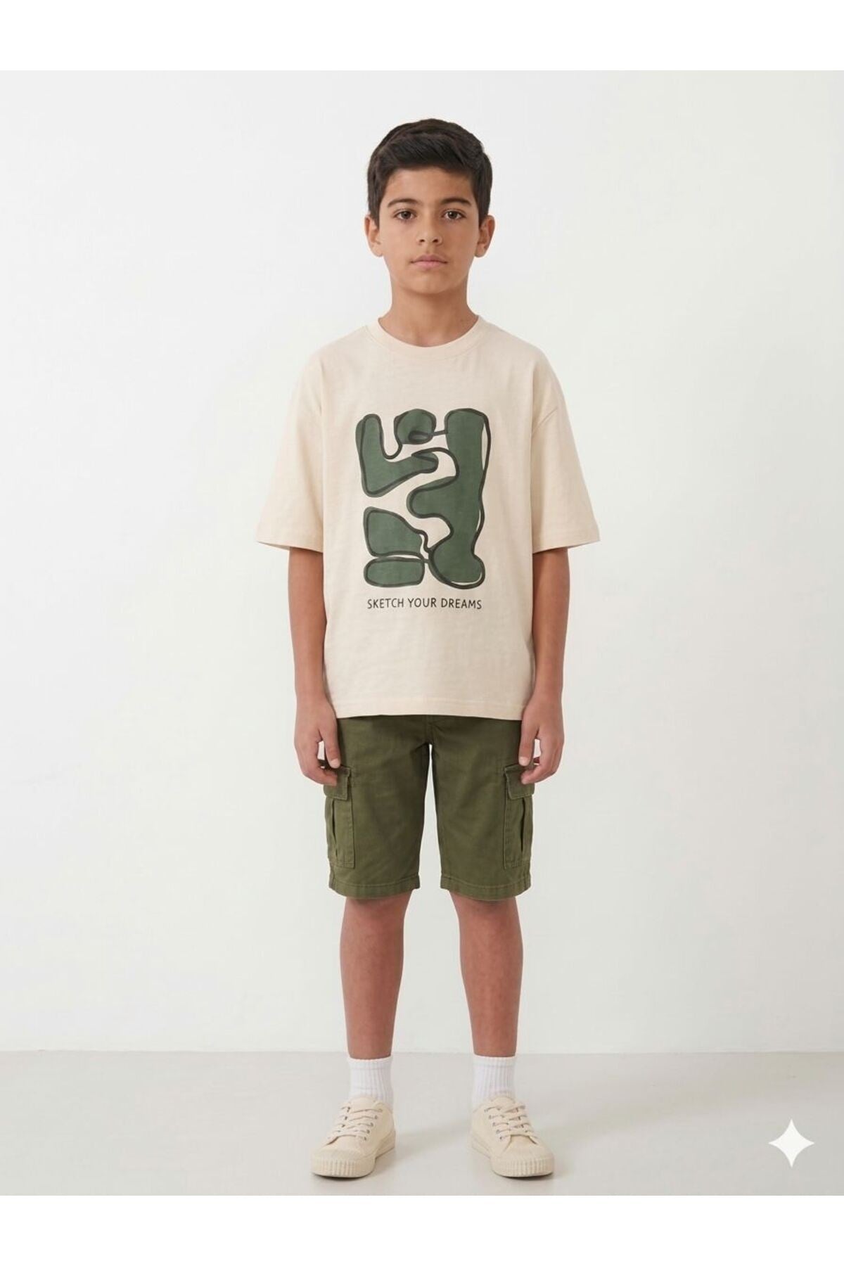 Erkek Bej T-Shirt Yeşil Şort Takım