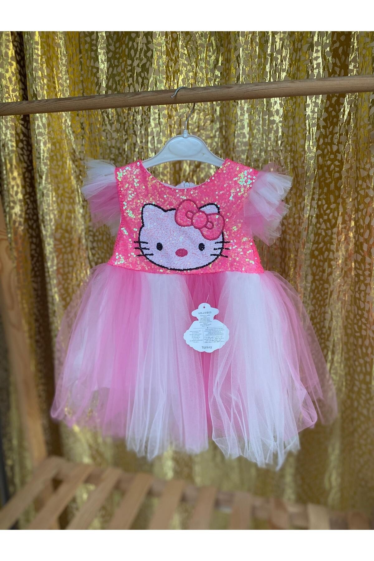 etekli pembe elbise
